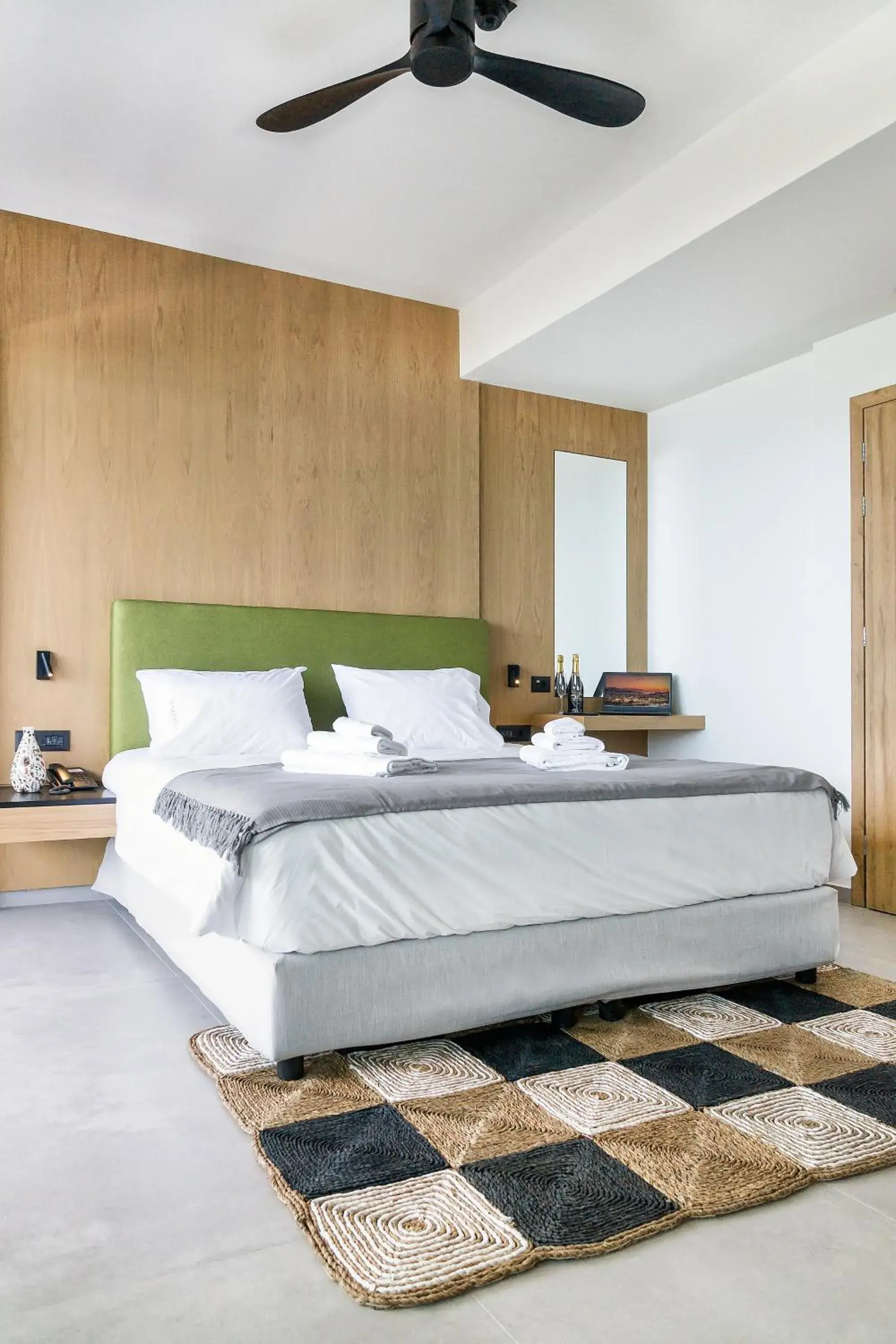 Deluxe Double Room with Sea View in SAVUS Boutique Hotel Deluxe Double Room with Sea View in SAVUS Boutique Hotel