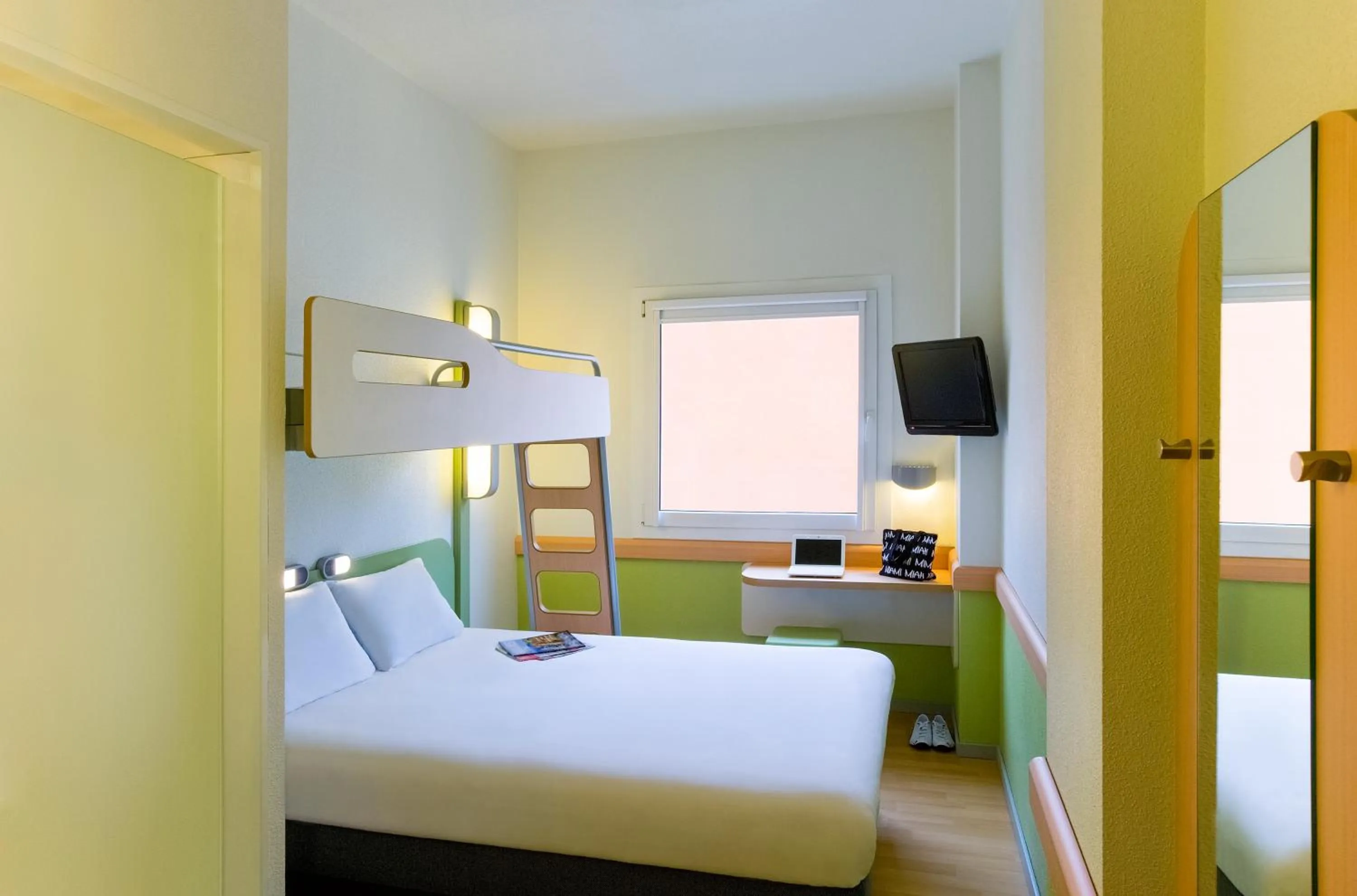 Bed in Ibis Budget Bilbao Arrigorriaga