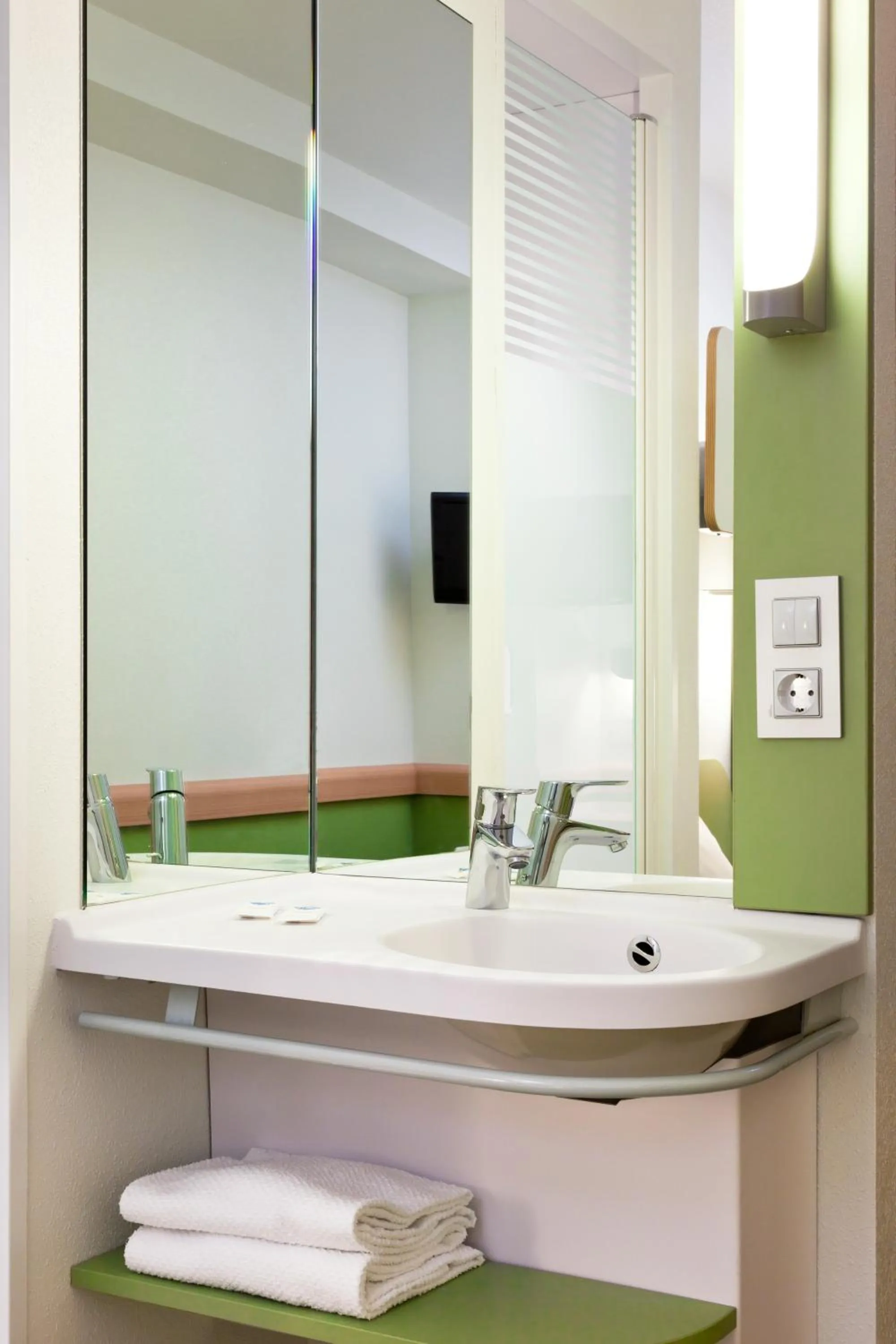 Bathroom in Ibis Budget Bilbao Arrigorriaga