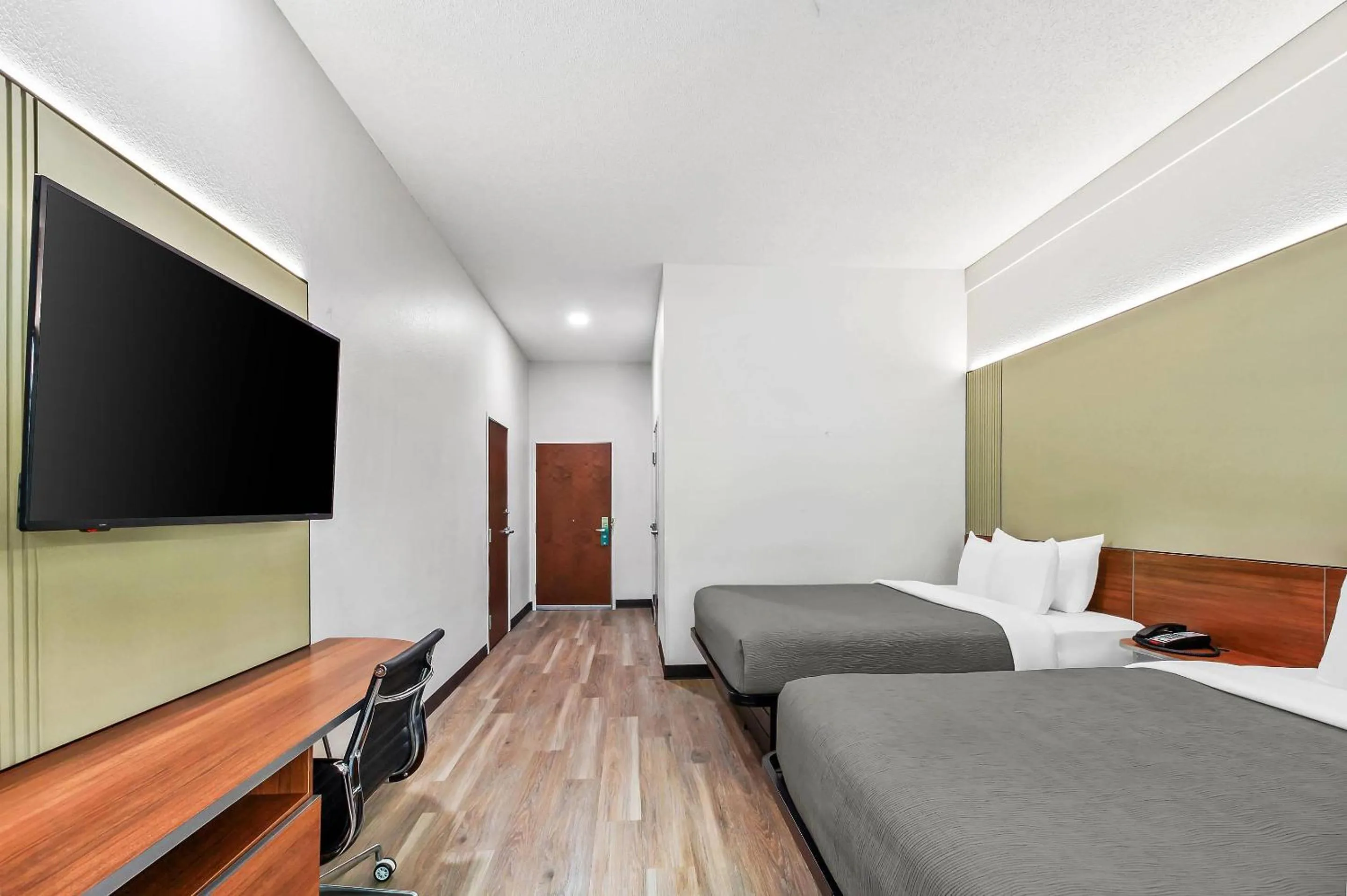 Bedroom, Bed in Quality Inn & Suites