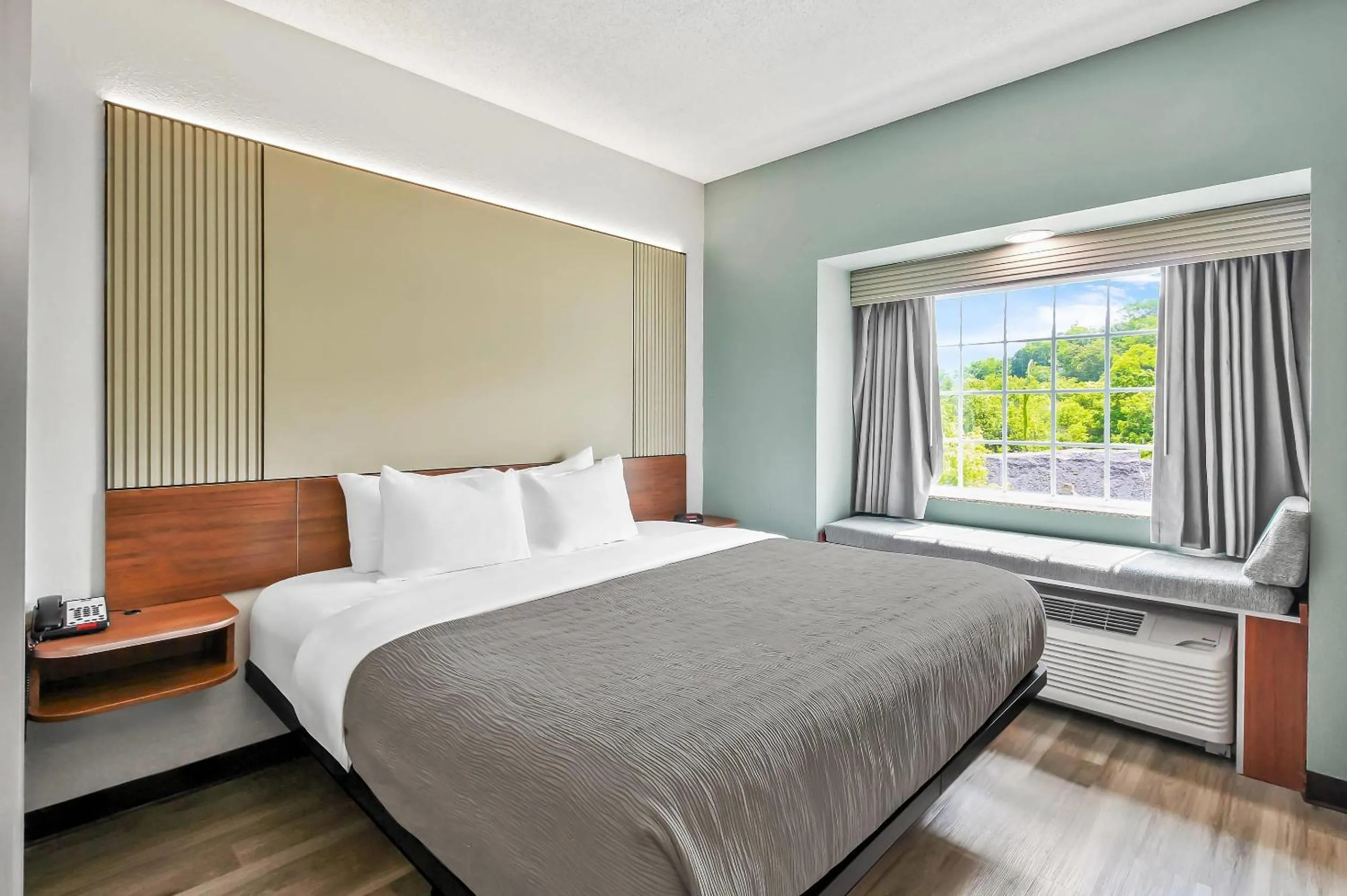 Bedroom, Bed in Quality Inn & Suites