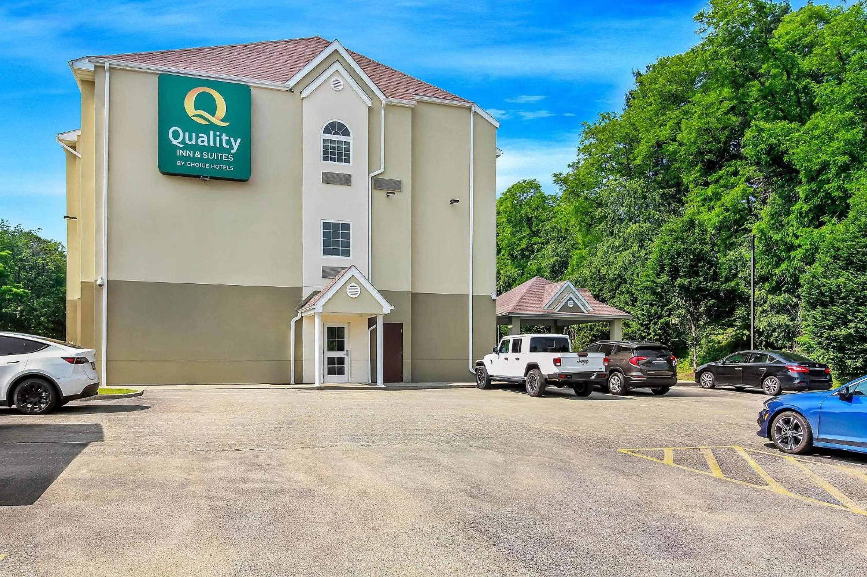 Property building in Quality Inn & Suites