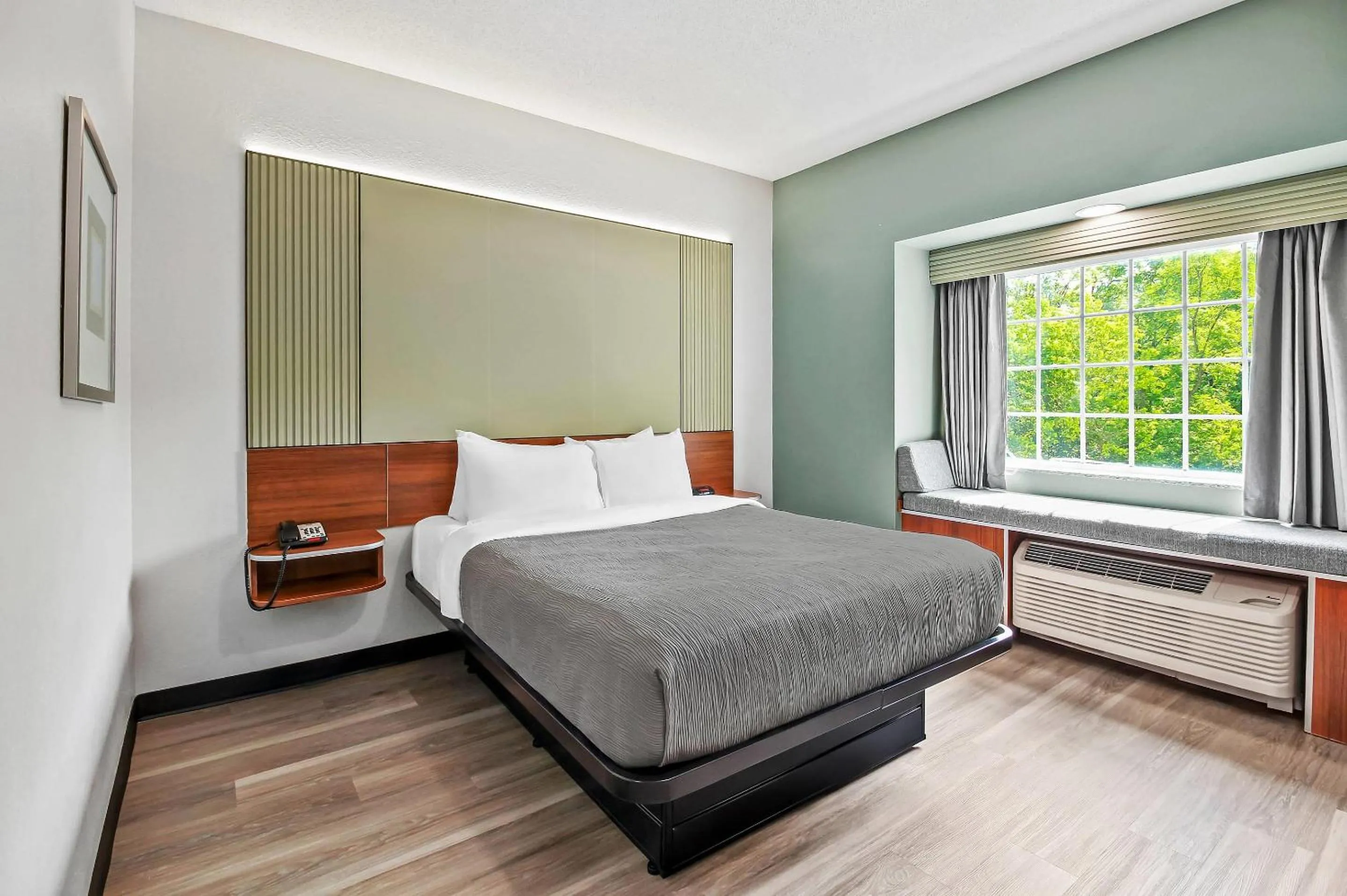 Bedroom, Bed in Quality Inn & Suites