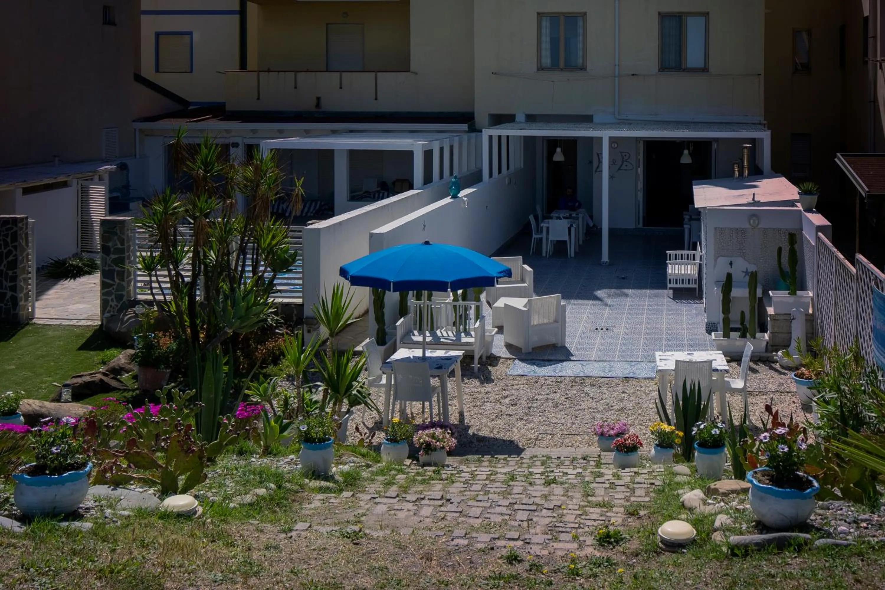 Patio in B&B Stella Marina