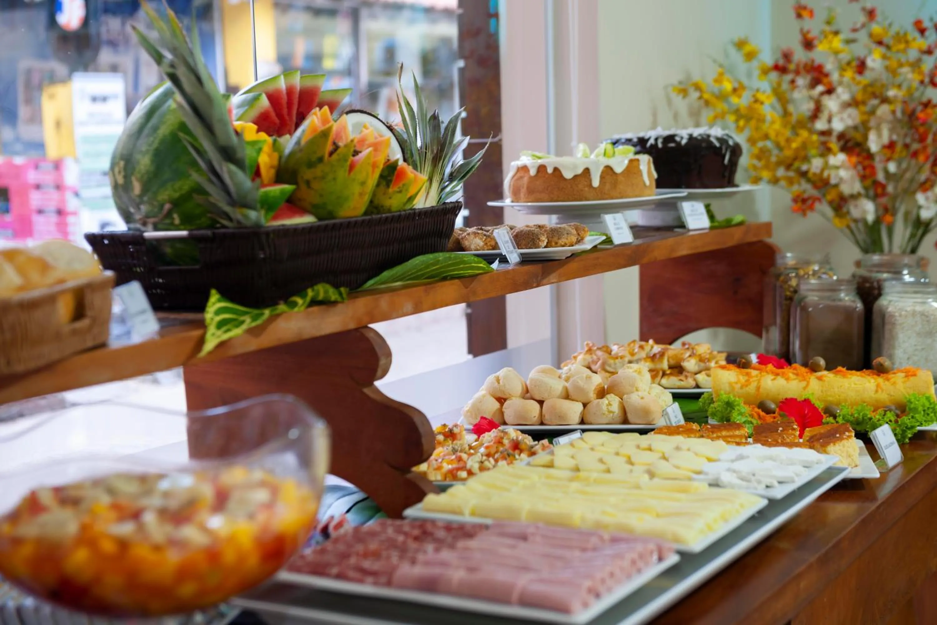 Buffet breakfast in Pousada Bahia Bacana