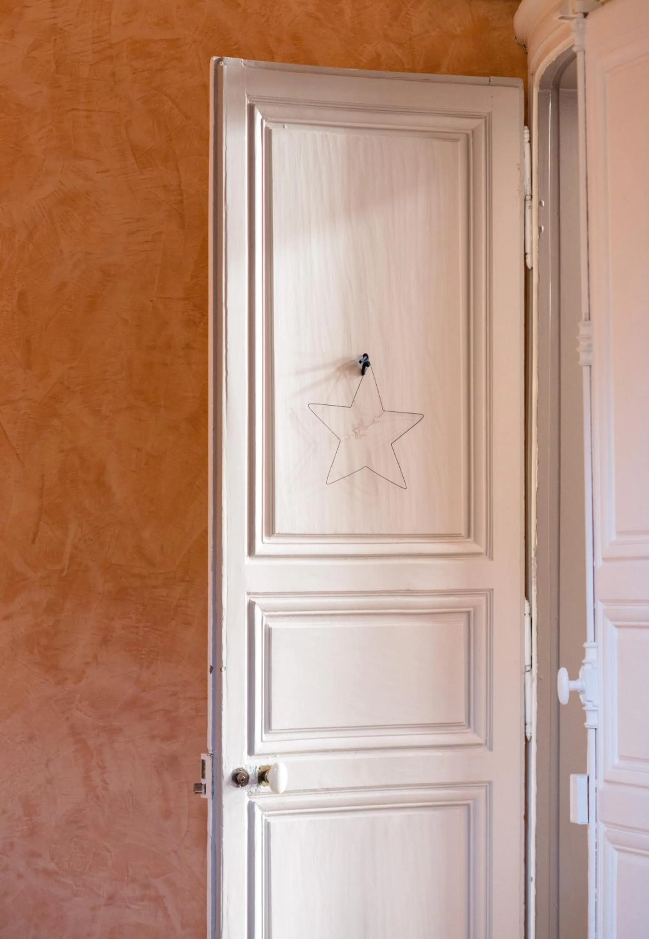 Bedroom in Maison Ailleurs