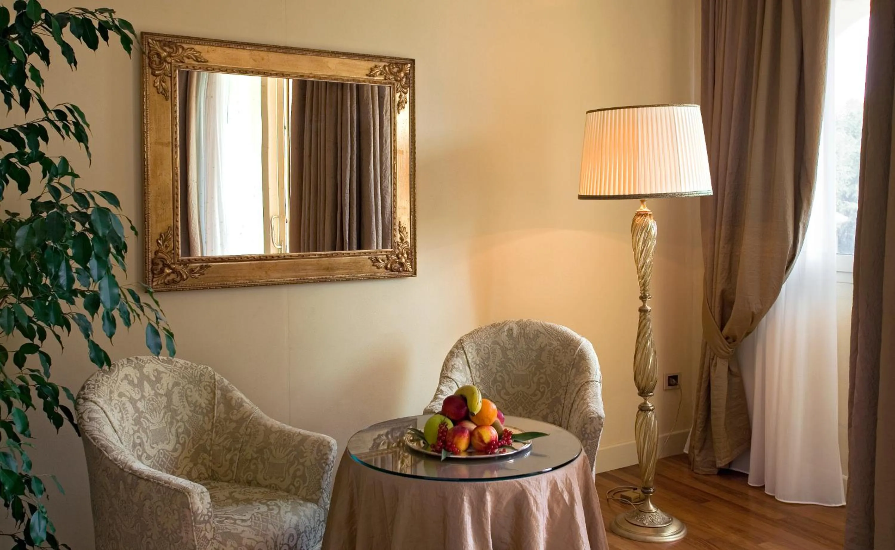 Decorative detail in Hotel Terme Neroniane