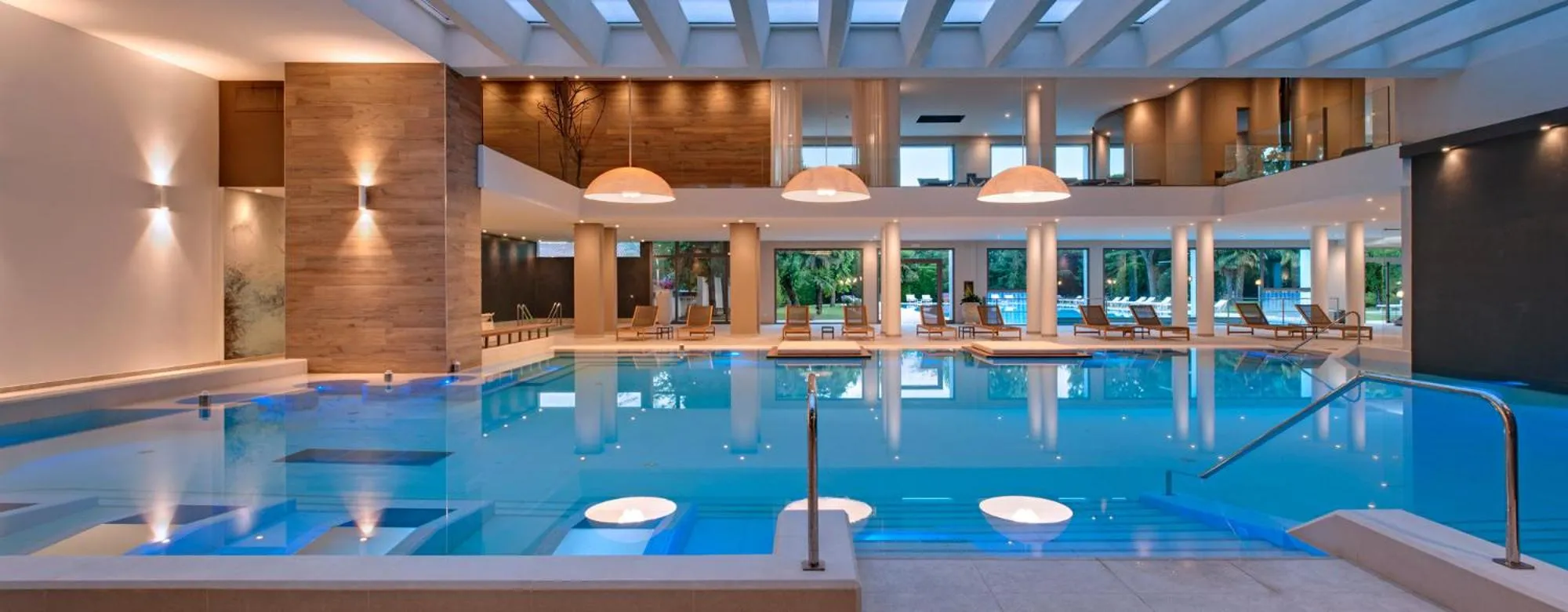 Hot Tub in Hotel Terme Neroniane