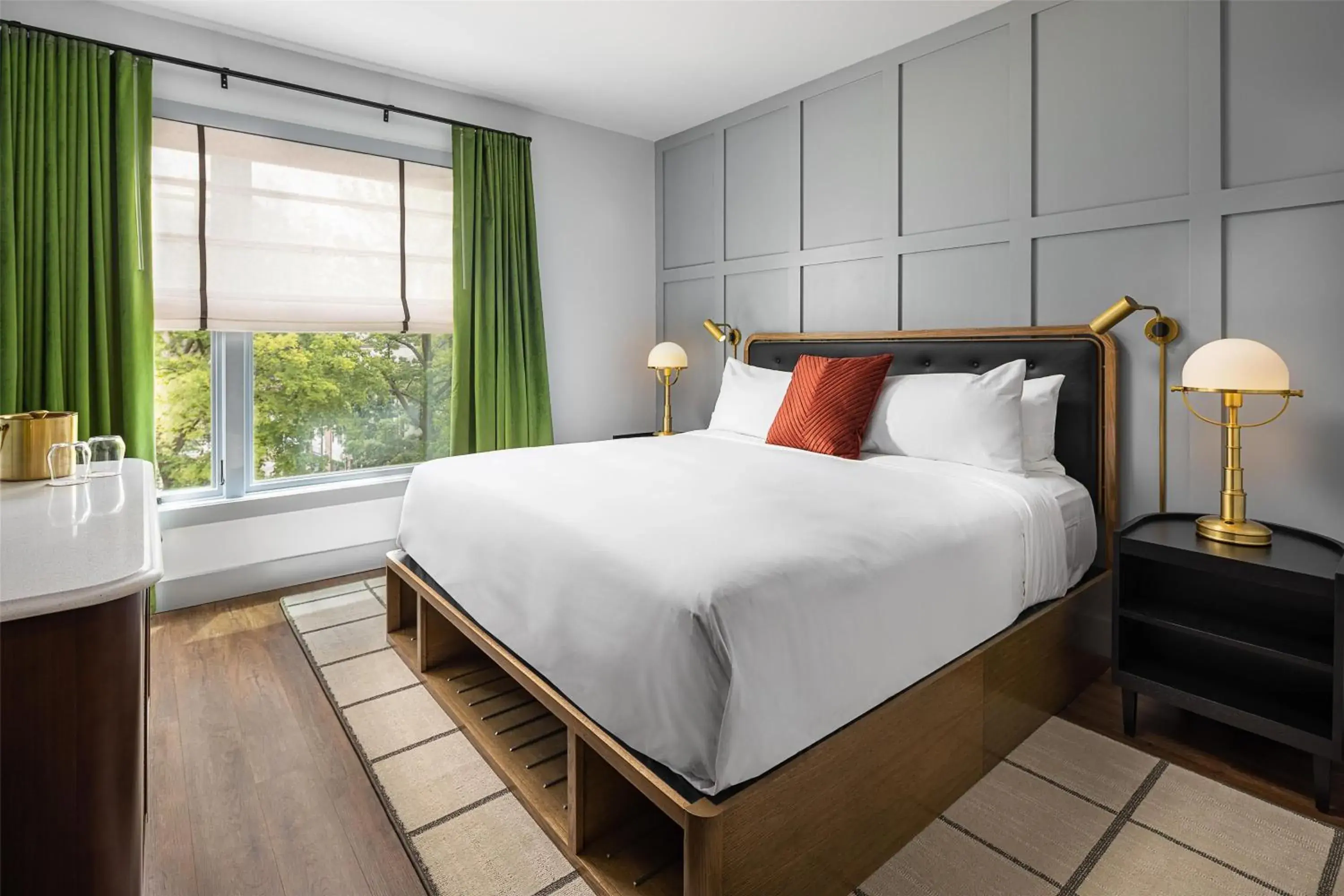 King Room with Roll-In Shower - Mobility Access in Wylie Hotel Atlanta, Tapestry Collection by Hilton King Room with Roll-In Shower - Mobility Access in Wylie Hotel Atlanta, Tapestry Collection by Hilton