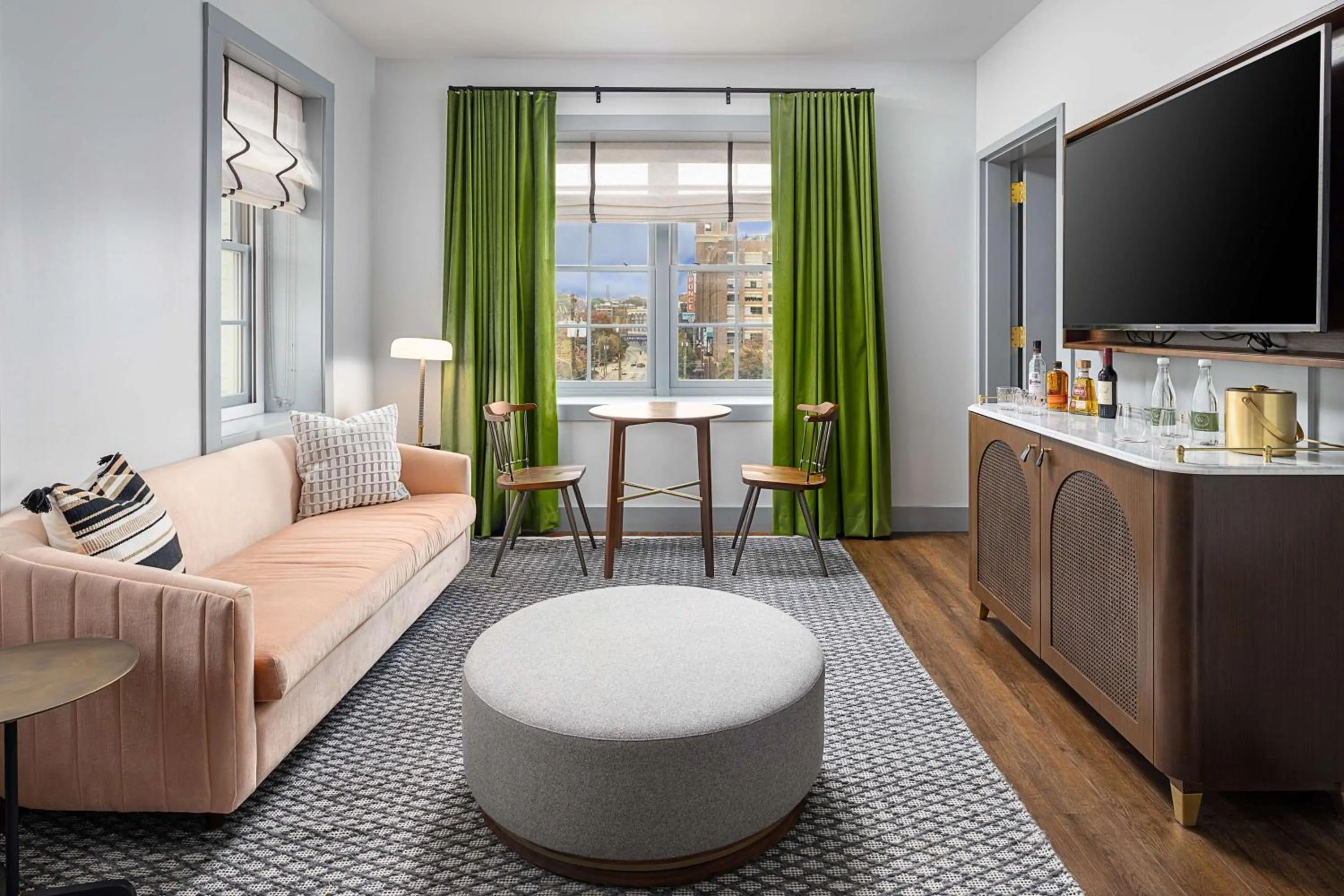 Living room in Wylie Hotel Atlanta, Tapestry Collection by Hilton
