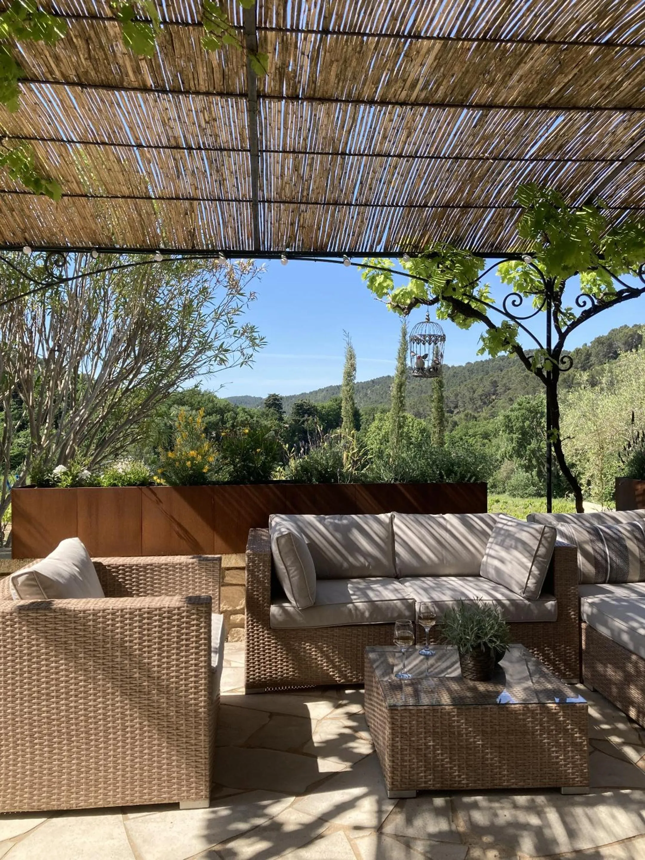 Patio in Chambres & Table d'Hôtes Au Soleil du Bonheur