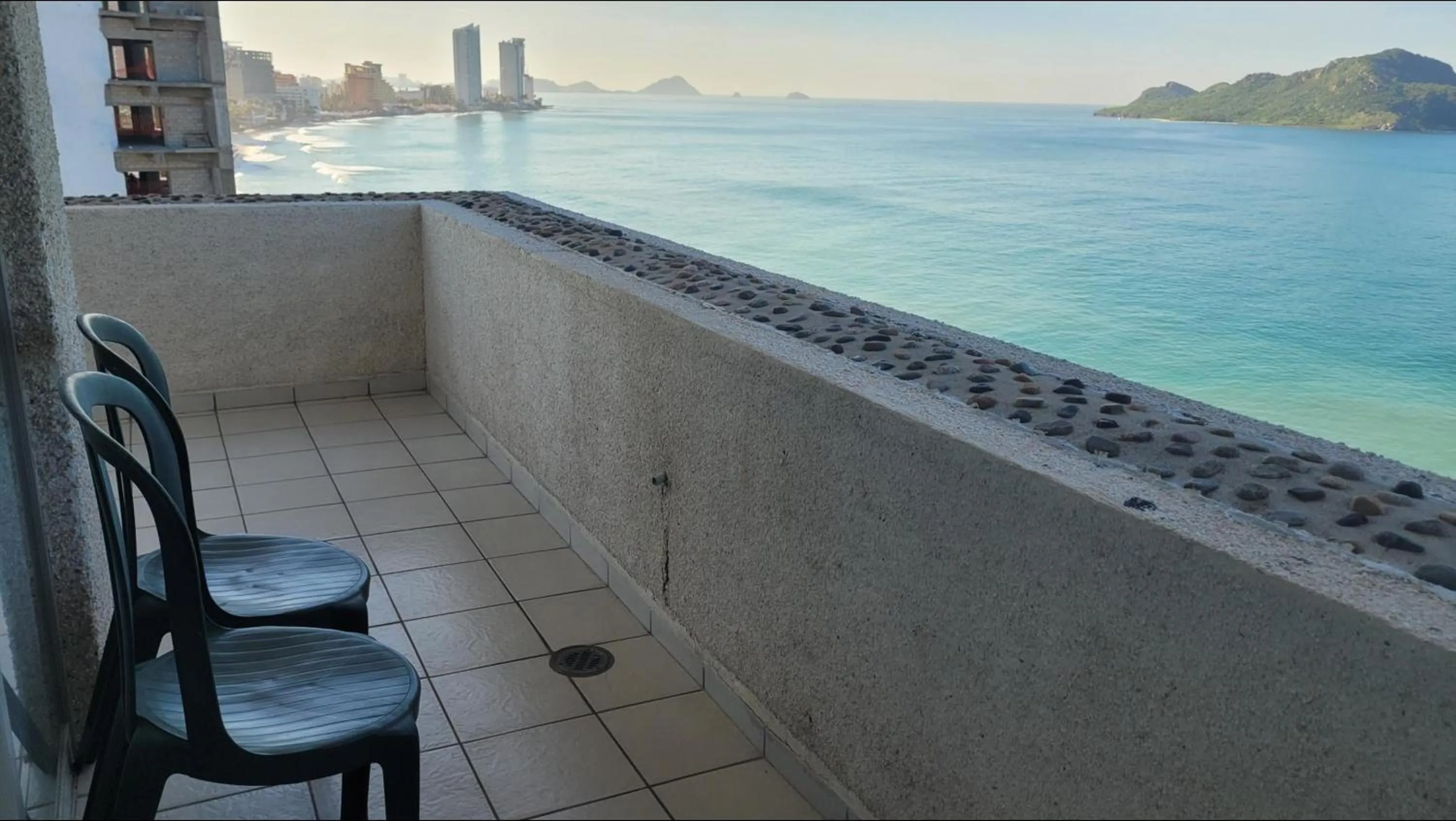Balcony/Terrace, Swimming Pool in Mision Mazatlan