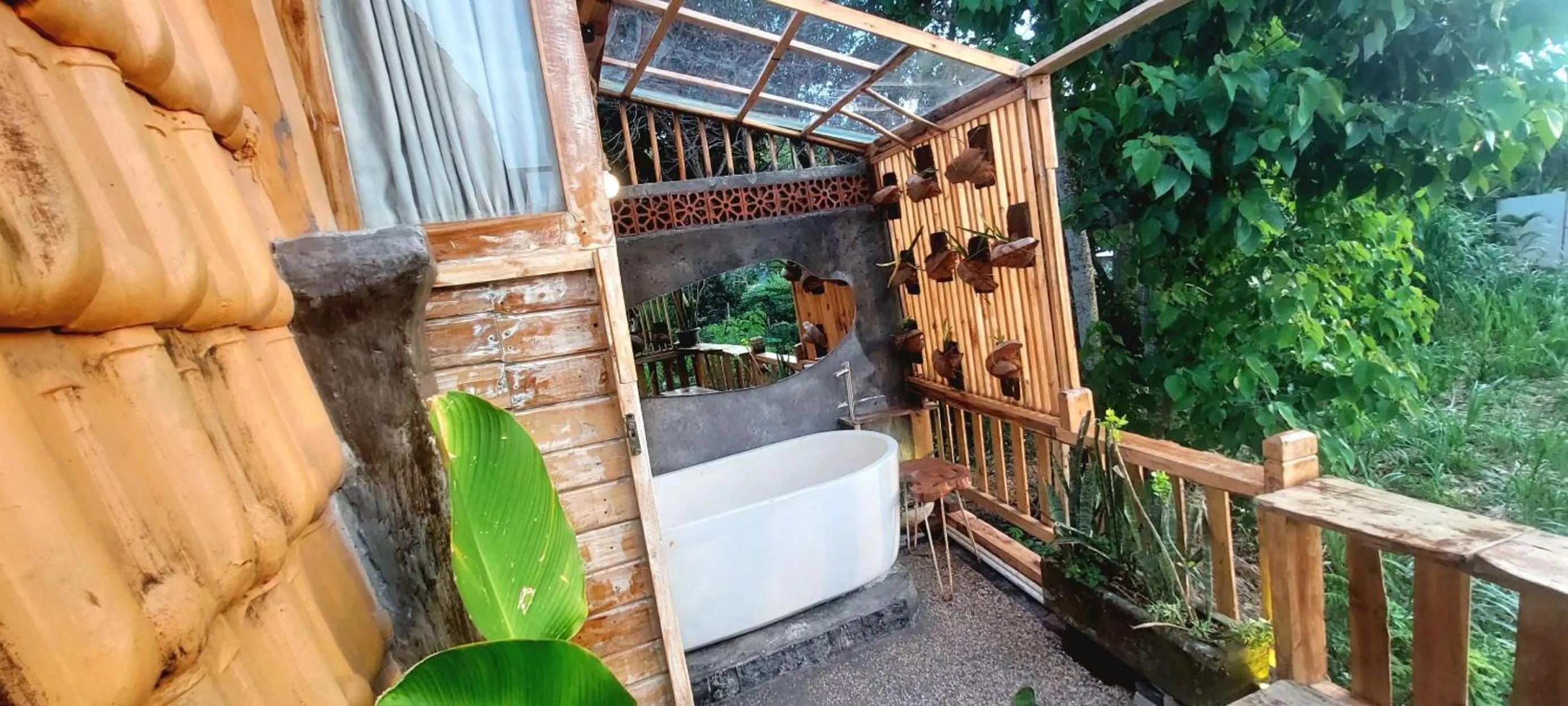 Bath in Wisnu Lumbung Uluwatu