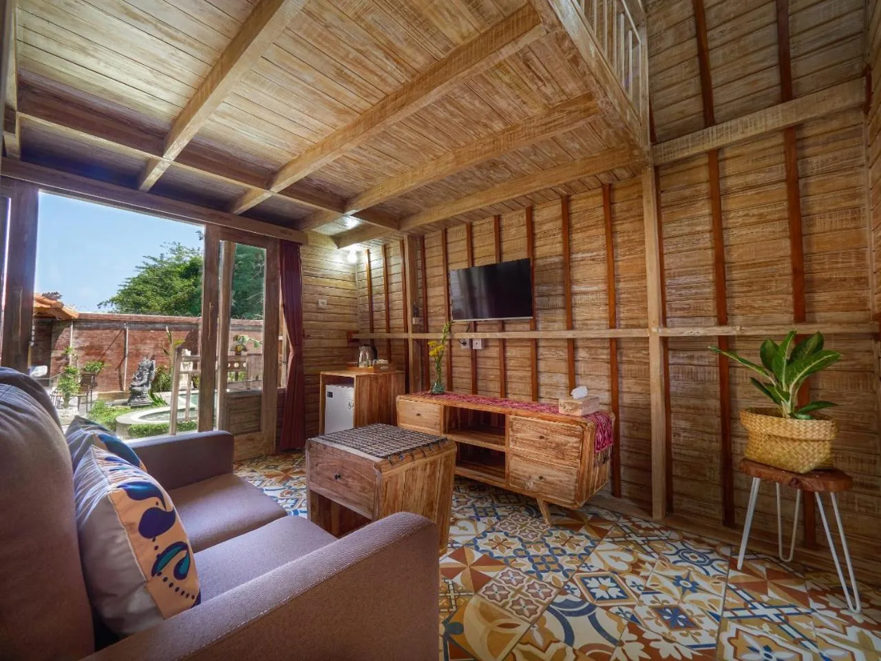 TV and multimedia in Wisnu Lumbung Uluwatu