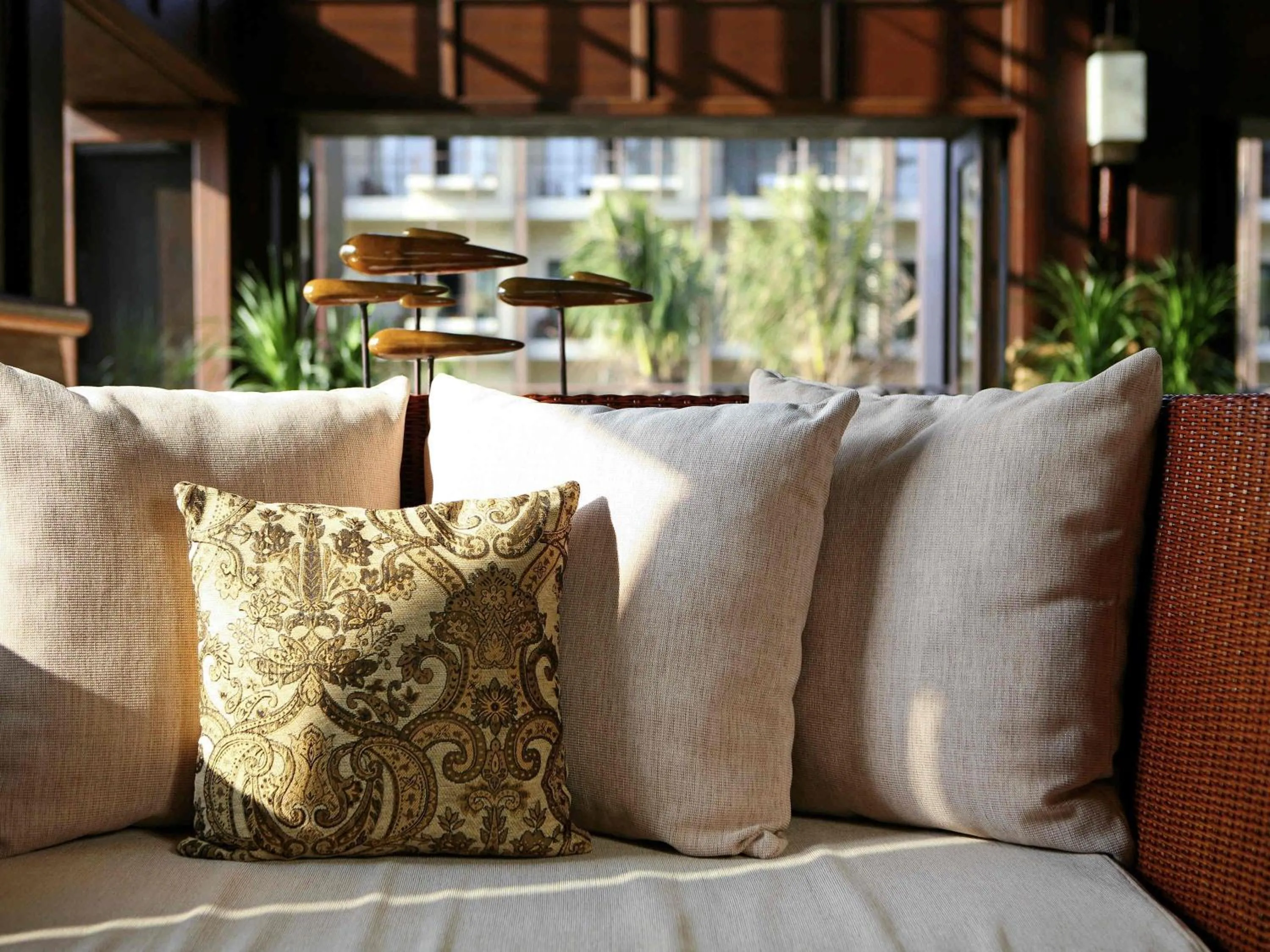 Lounge or bar in Pullman Sanya Yalong Bay Villas & Resort