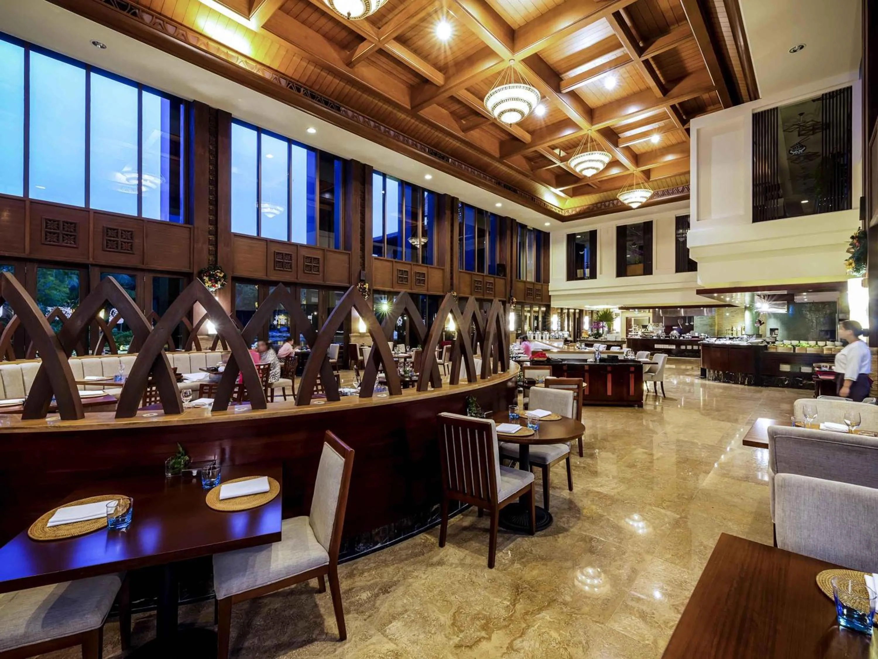 Restaurant/places to eat in Pullman Sanya Yalong Bay Villas & Resort