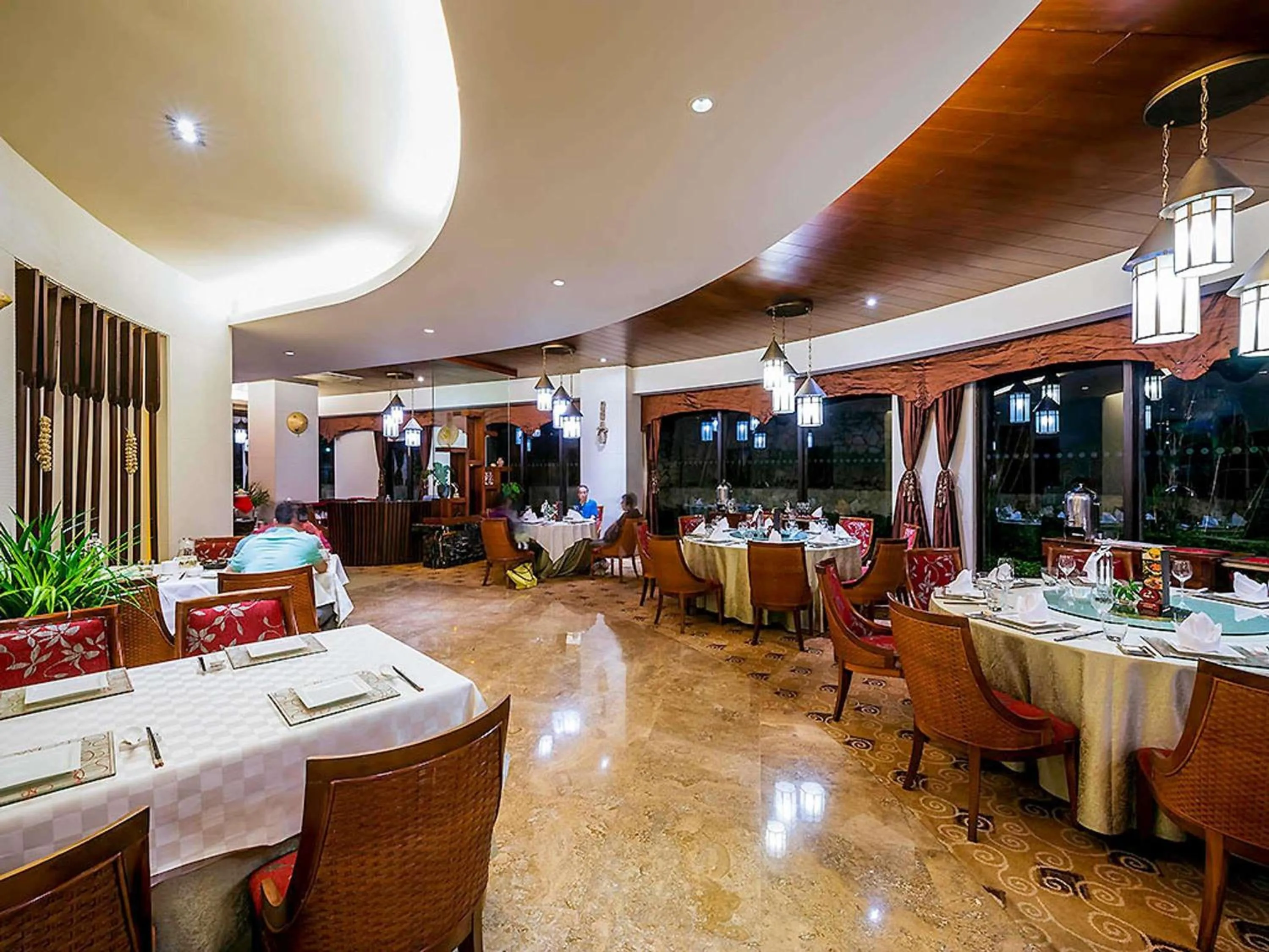 Restaurant/places to eat in Pullman Sanya Yalong Bay Villas & Resort