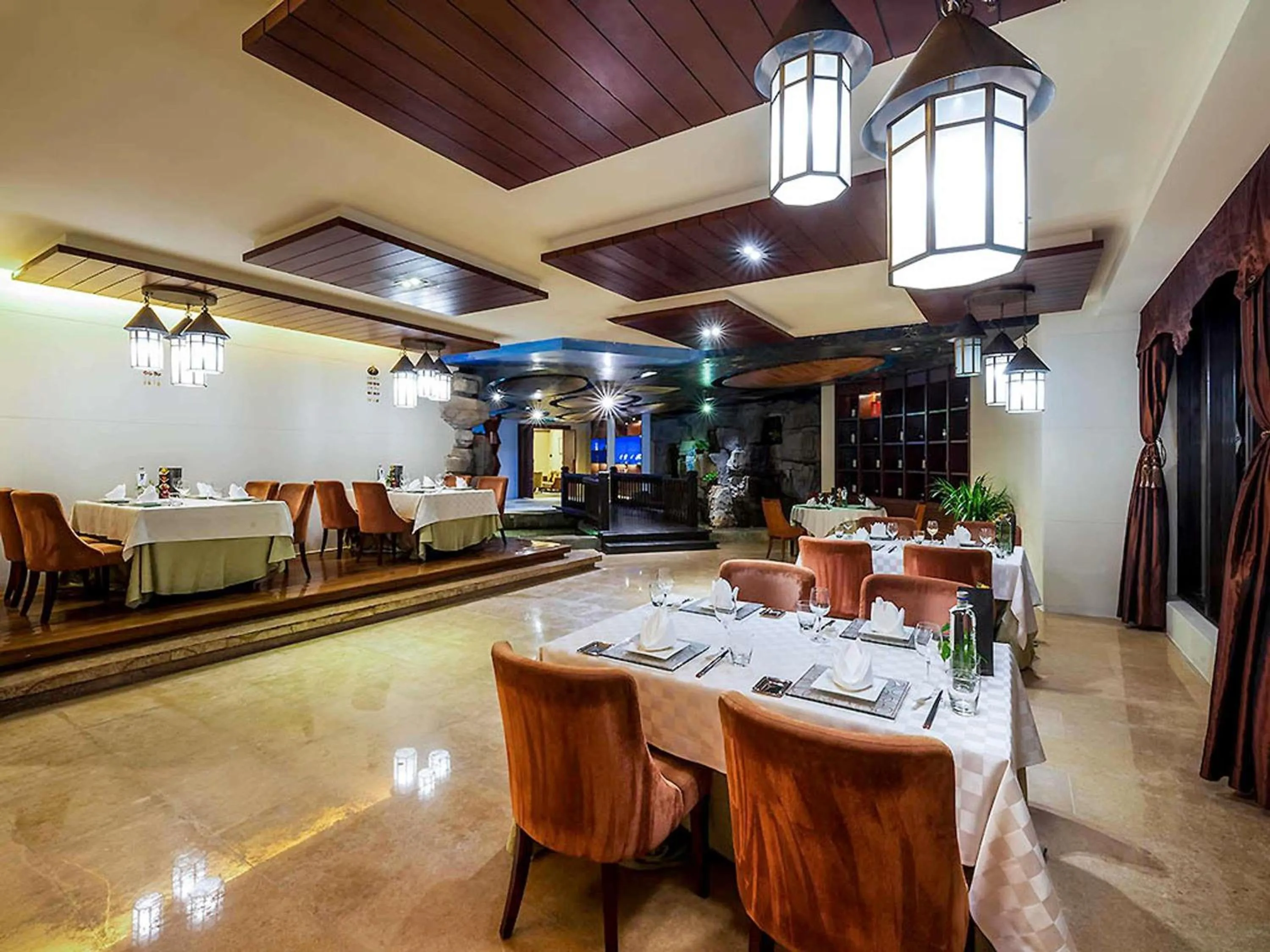 Restaurant/places to eat in Pullman Sanya Yalong Bay Villas & Resort