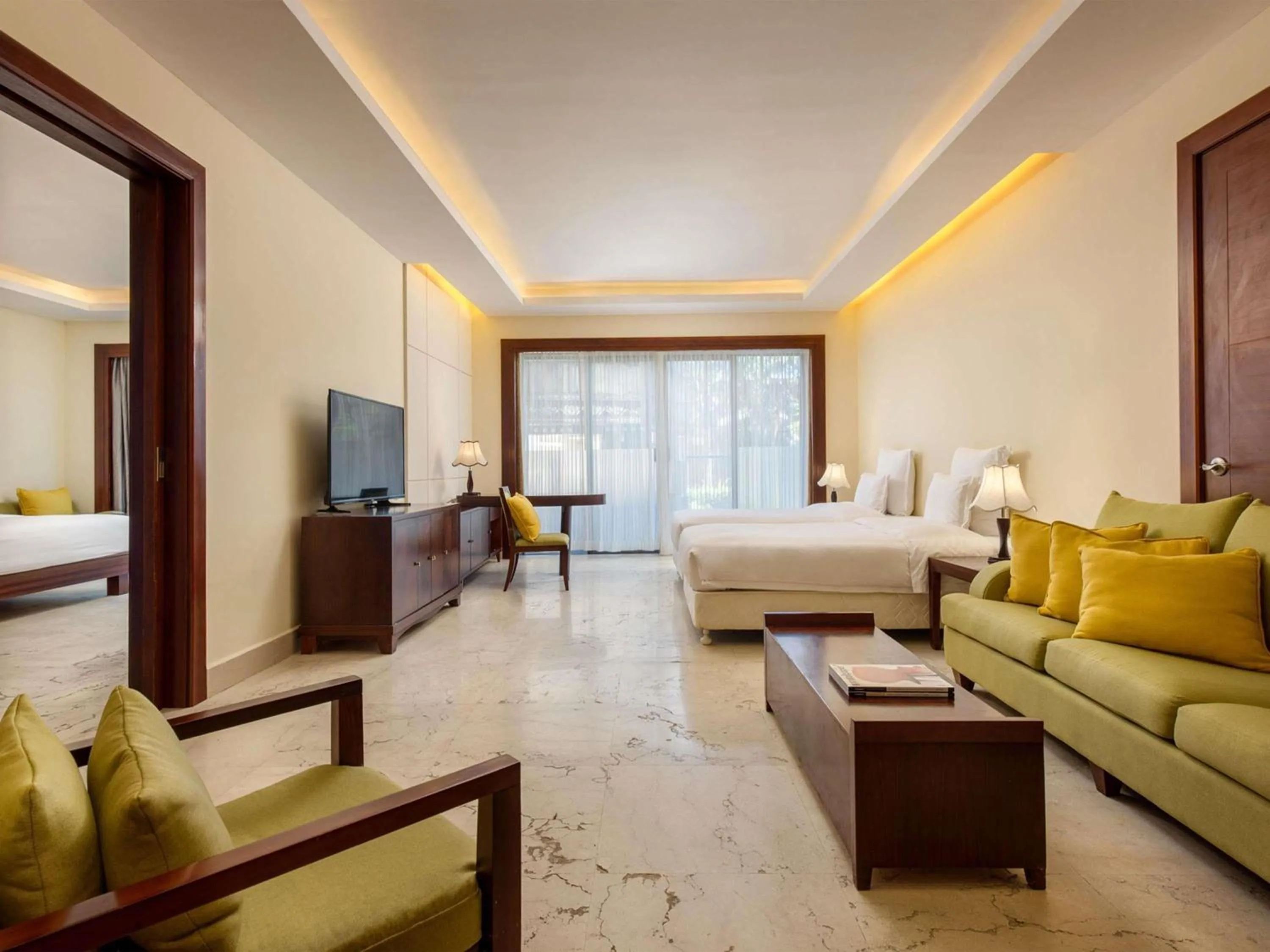 Photo of the whole room, Bed in Pullman Sanya Yalong Bay Villas & Resort