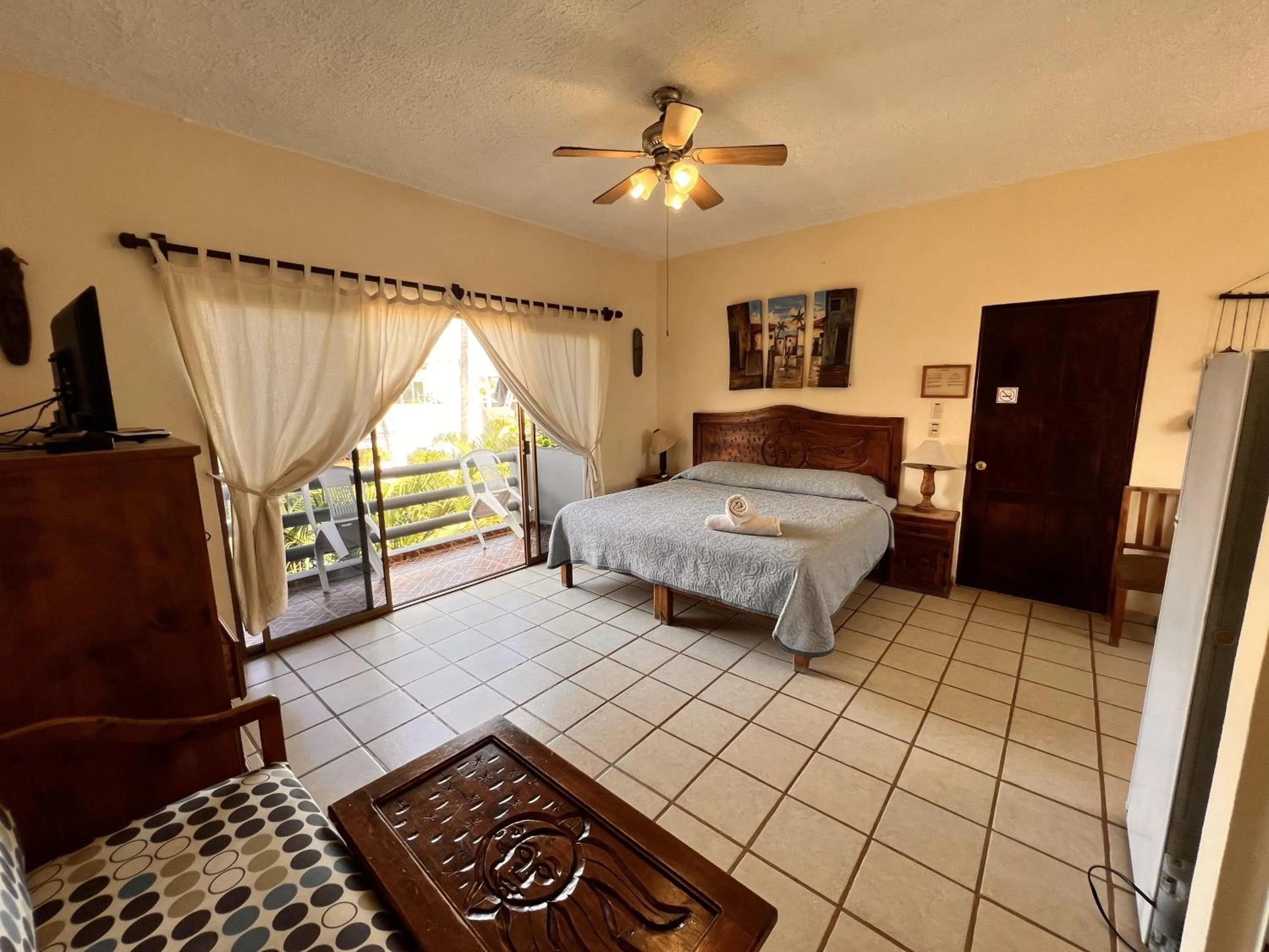 TV and multimedia, Bed in Hotel Palmeras