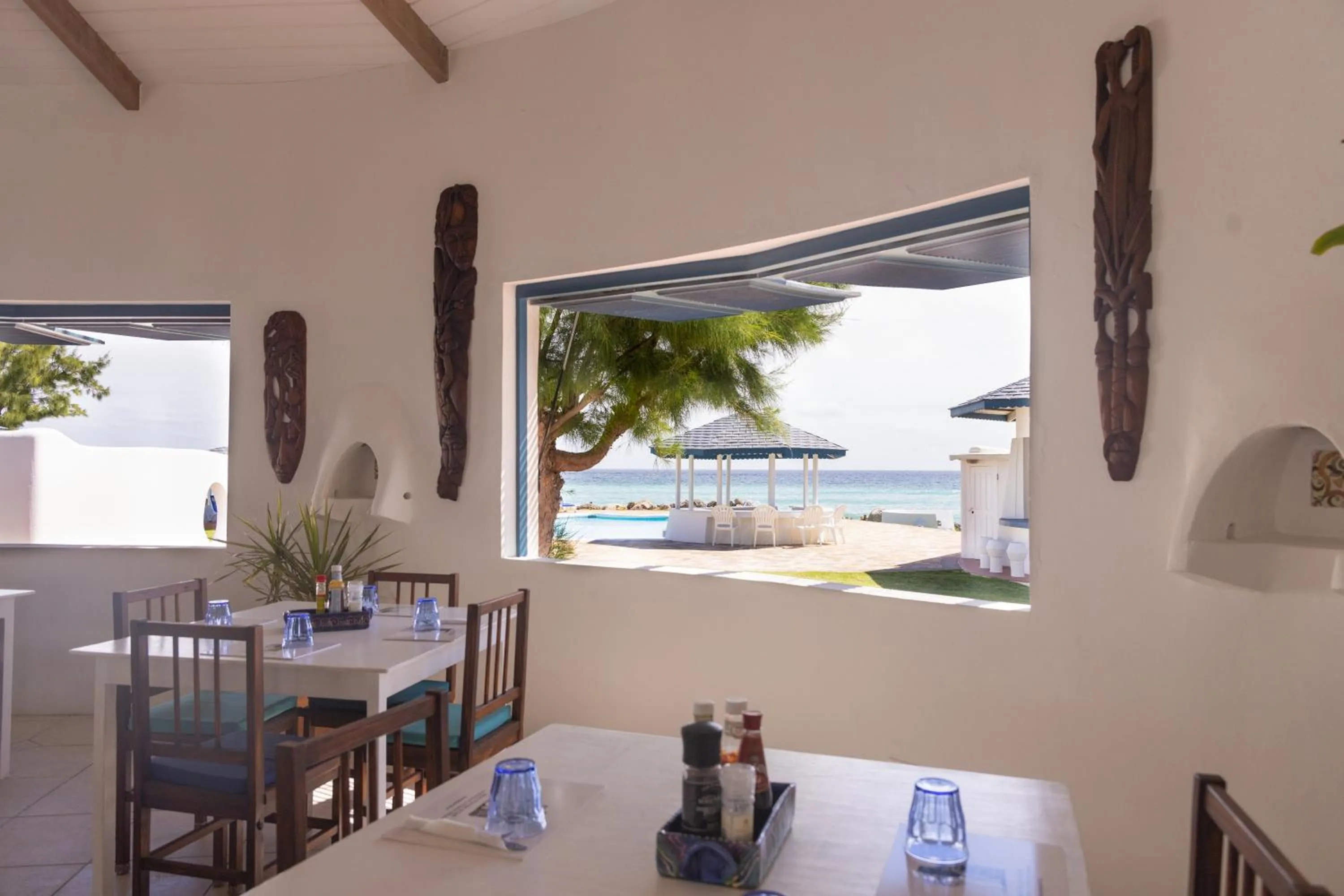 Restaurant/places to eat in OceanBlue Resort