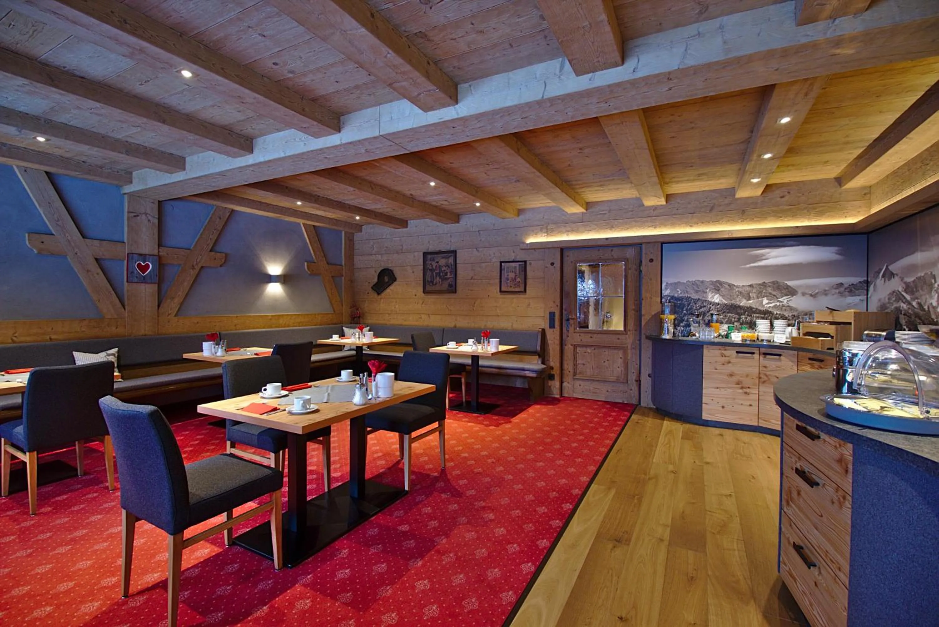 Restaurant/places to eat in Hotel Garni Zugspitz