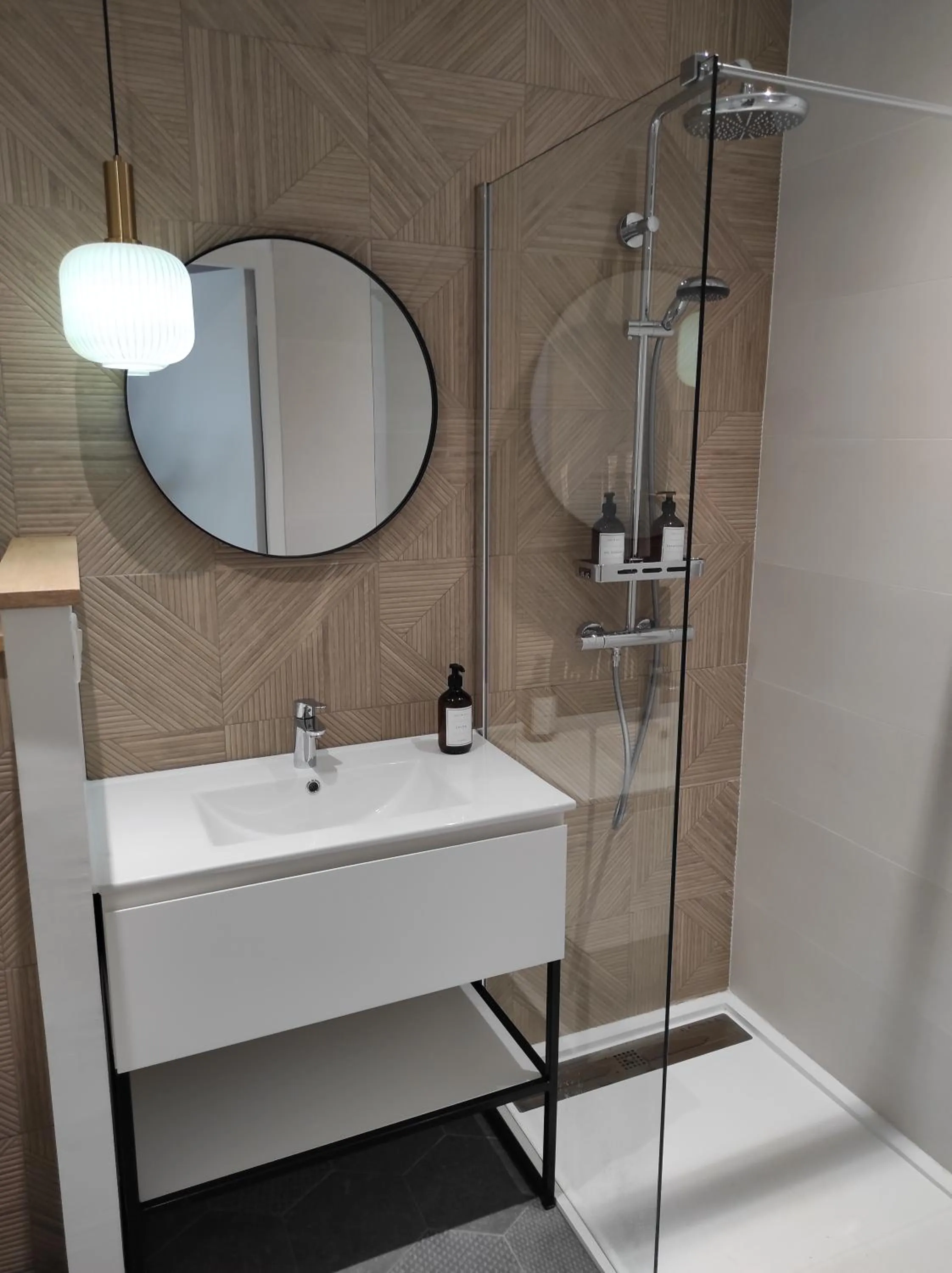 Bathroom in Appart hôtel & Spa La Villa du Port