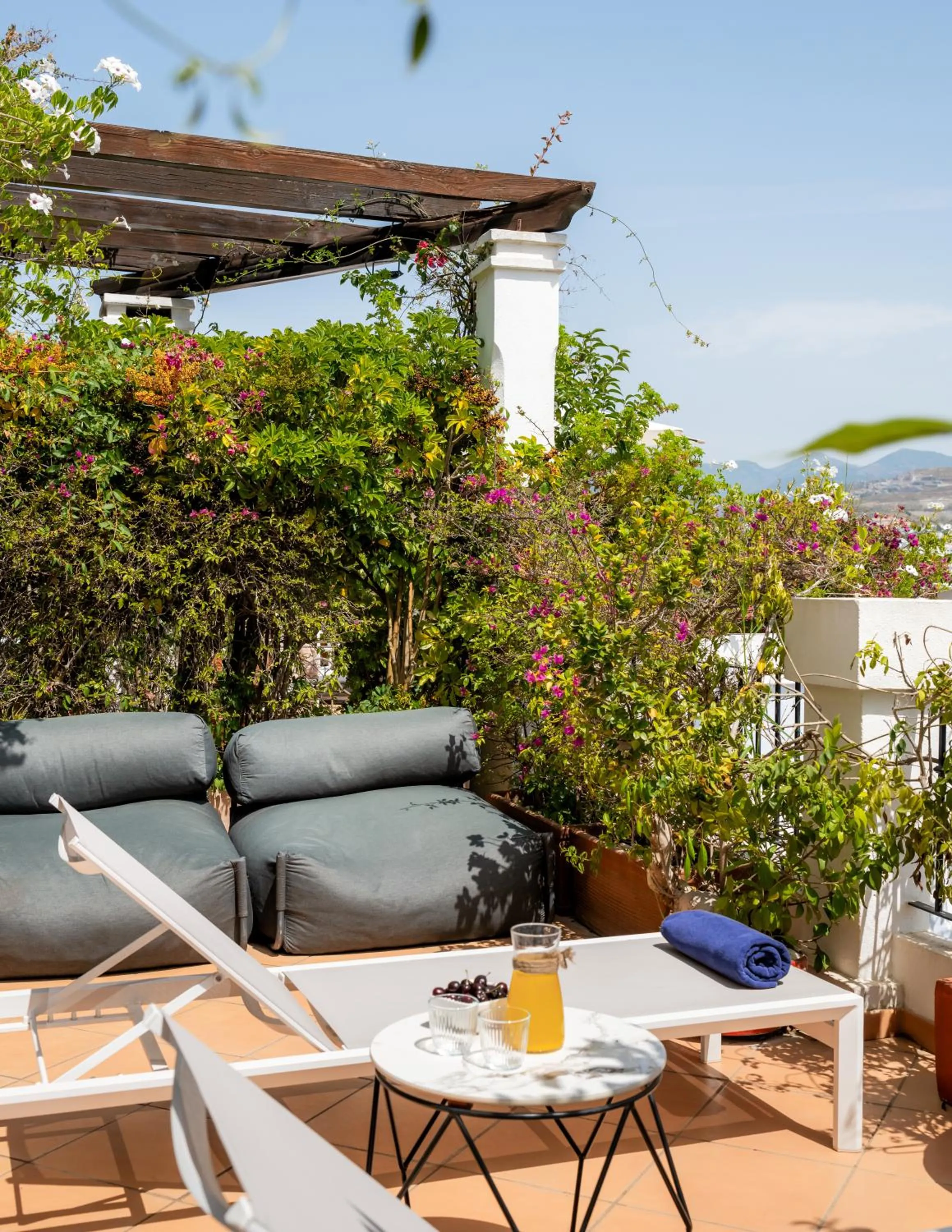 Spring in Molo Luxury Suites Puerto Banus