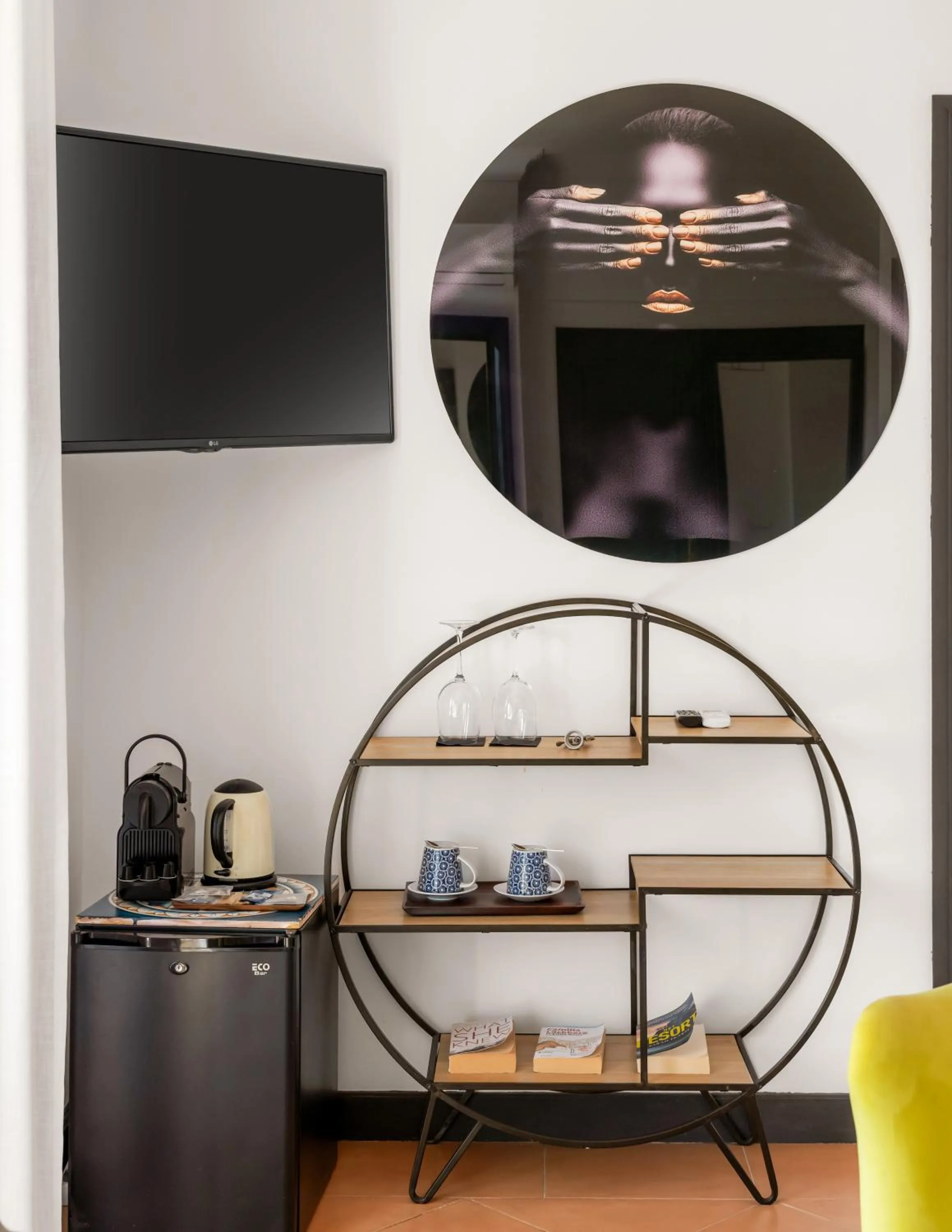 Coffee/tea facilities in Molo Luxury Suites Puerto Banus