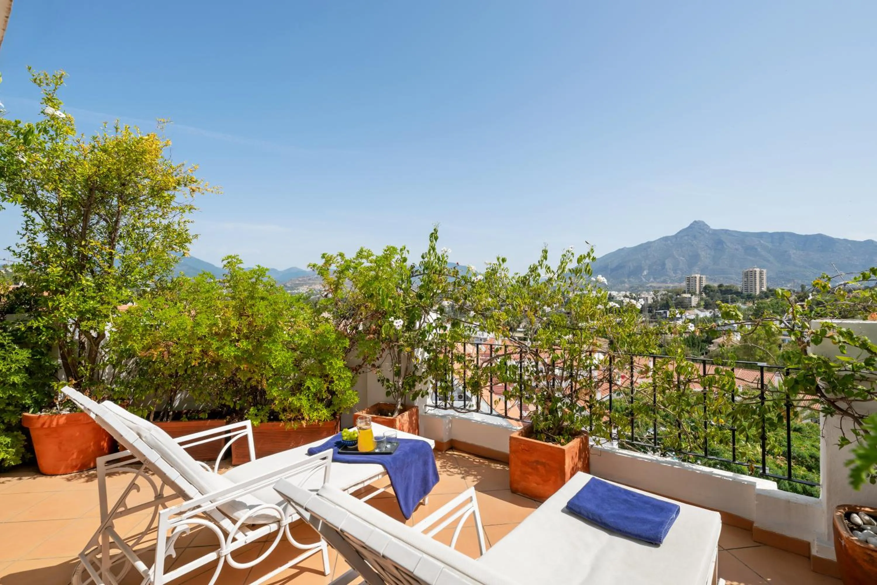 Balcony/Terrace in Molo Luxury Suites Puerto Banus