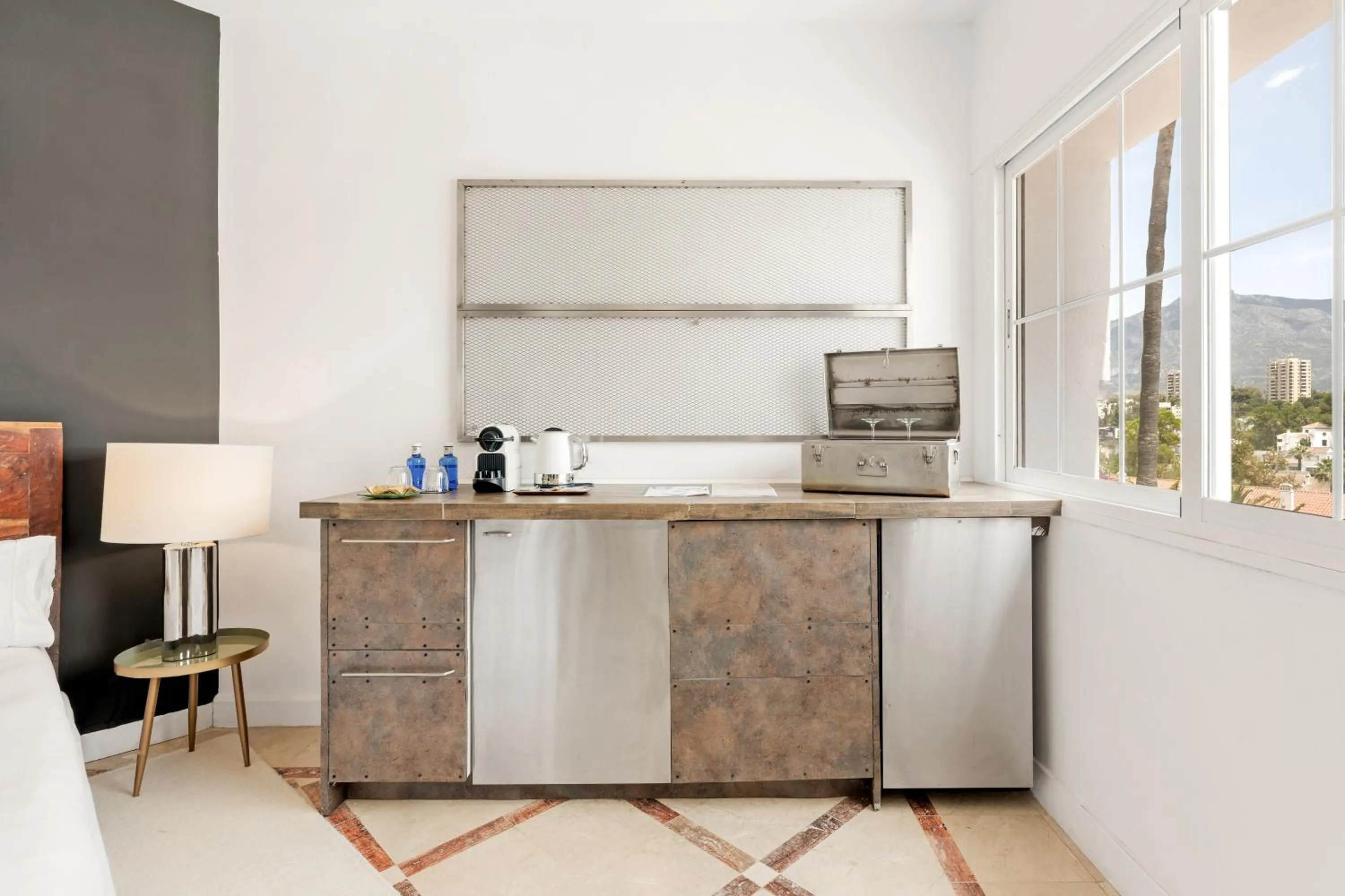 Coffee/tea facilities in Molo Luxury Suites Puerto Banus