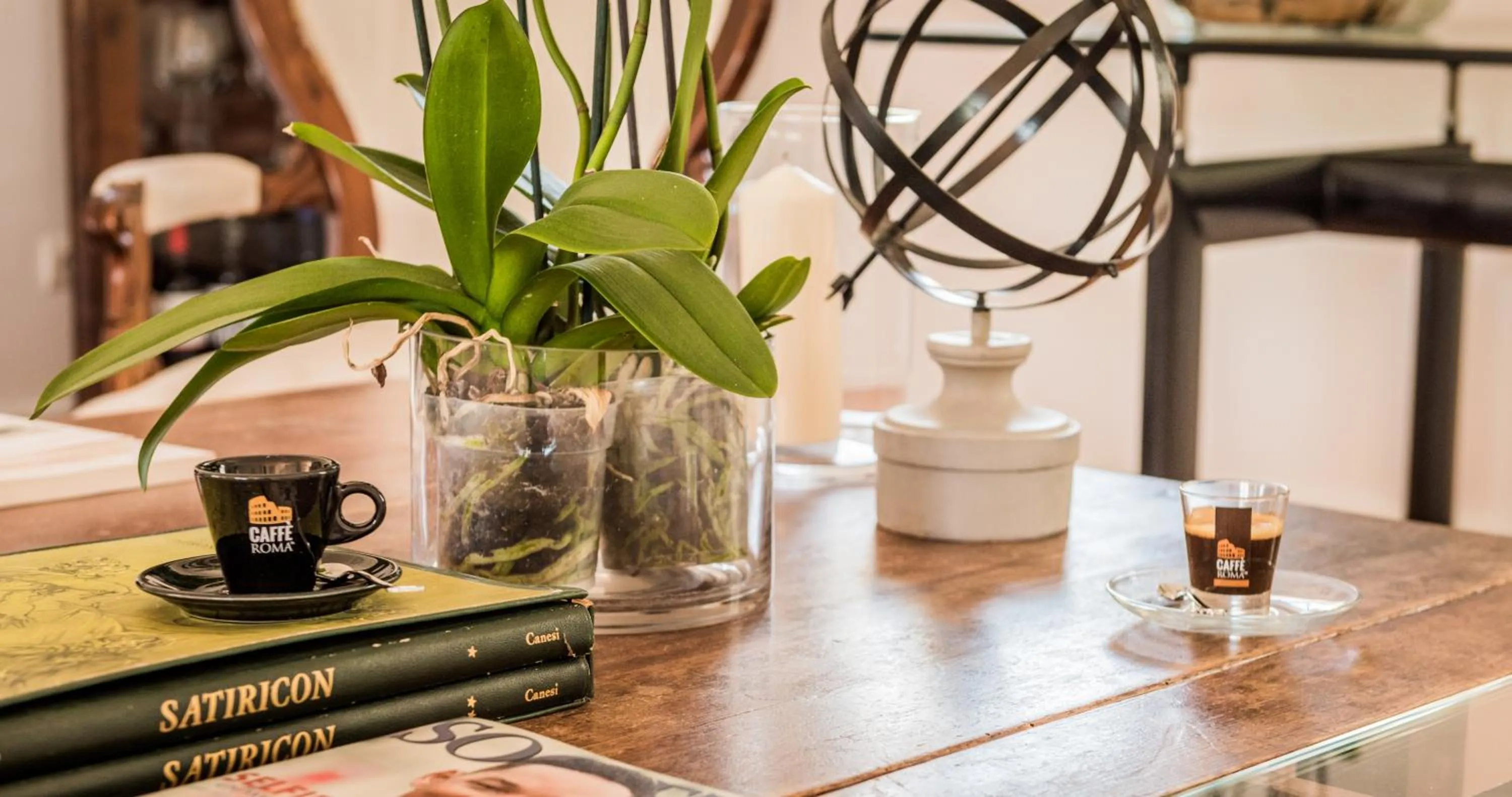 Coffee/tea facilities in Molo Luxury Suites Puerto Banus