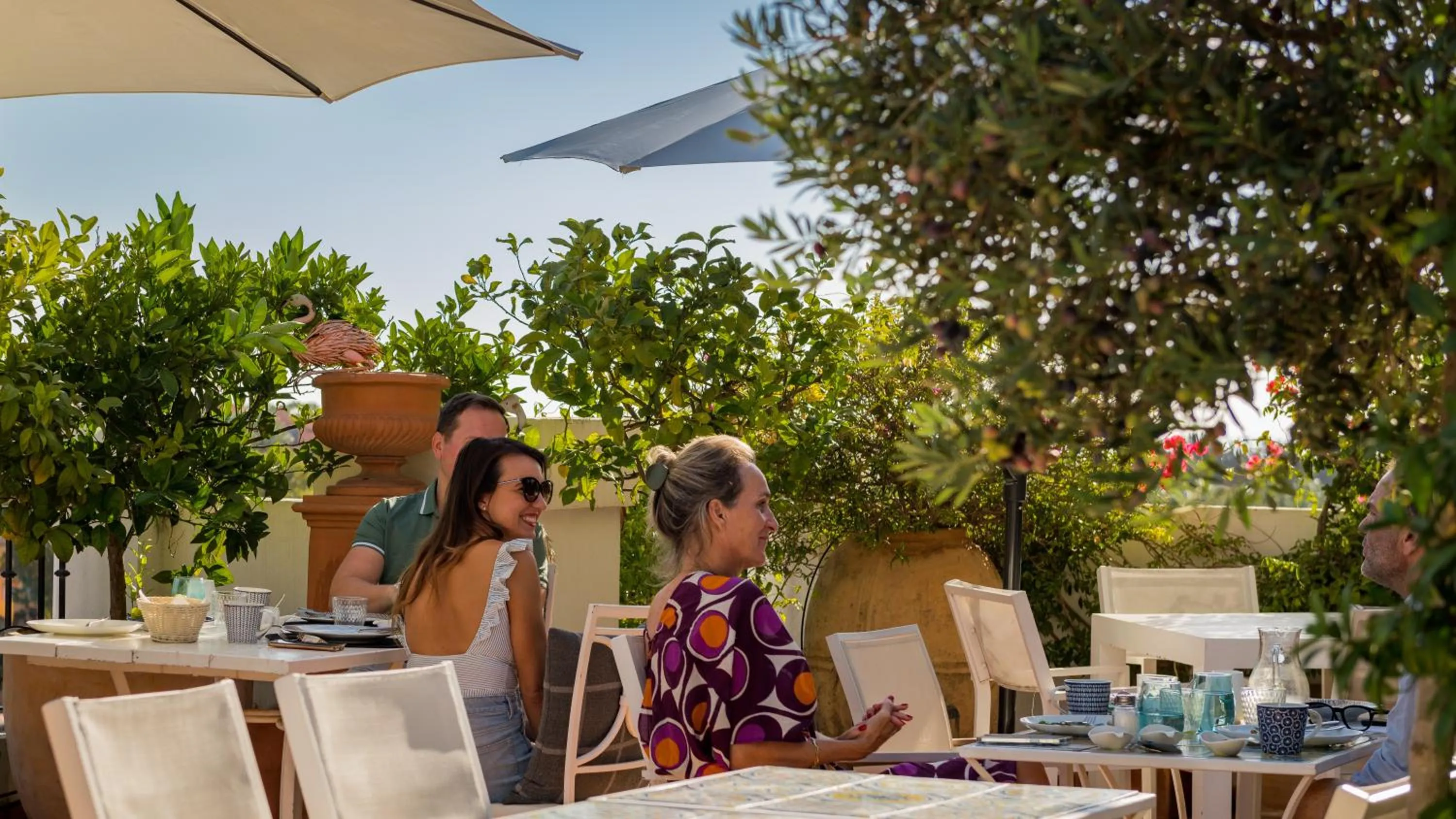 Guests in Molo Luxury Suites Puerto Banus