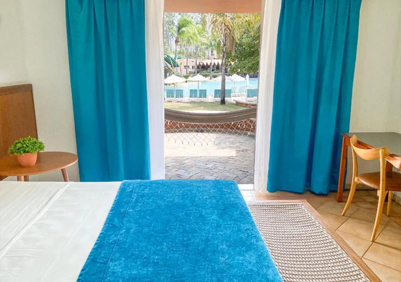 Bedroom, Bed in Blue Tree Thermas de Lins Resort