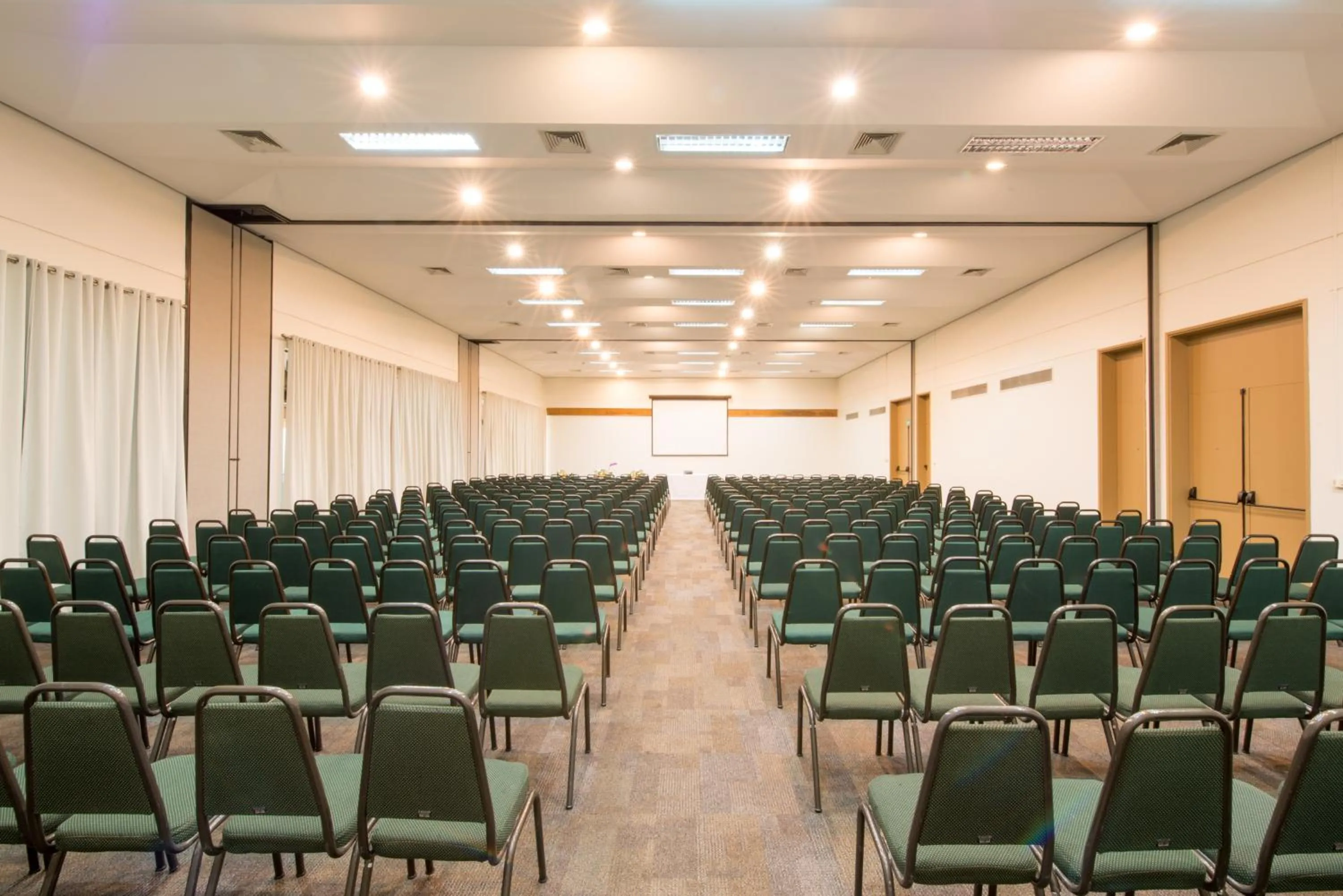 Meeting/conference room in Blue Tree Thermas de Lins Resort