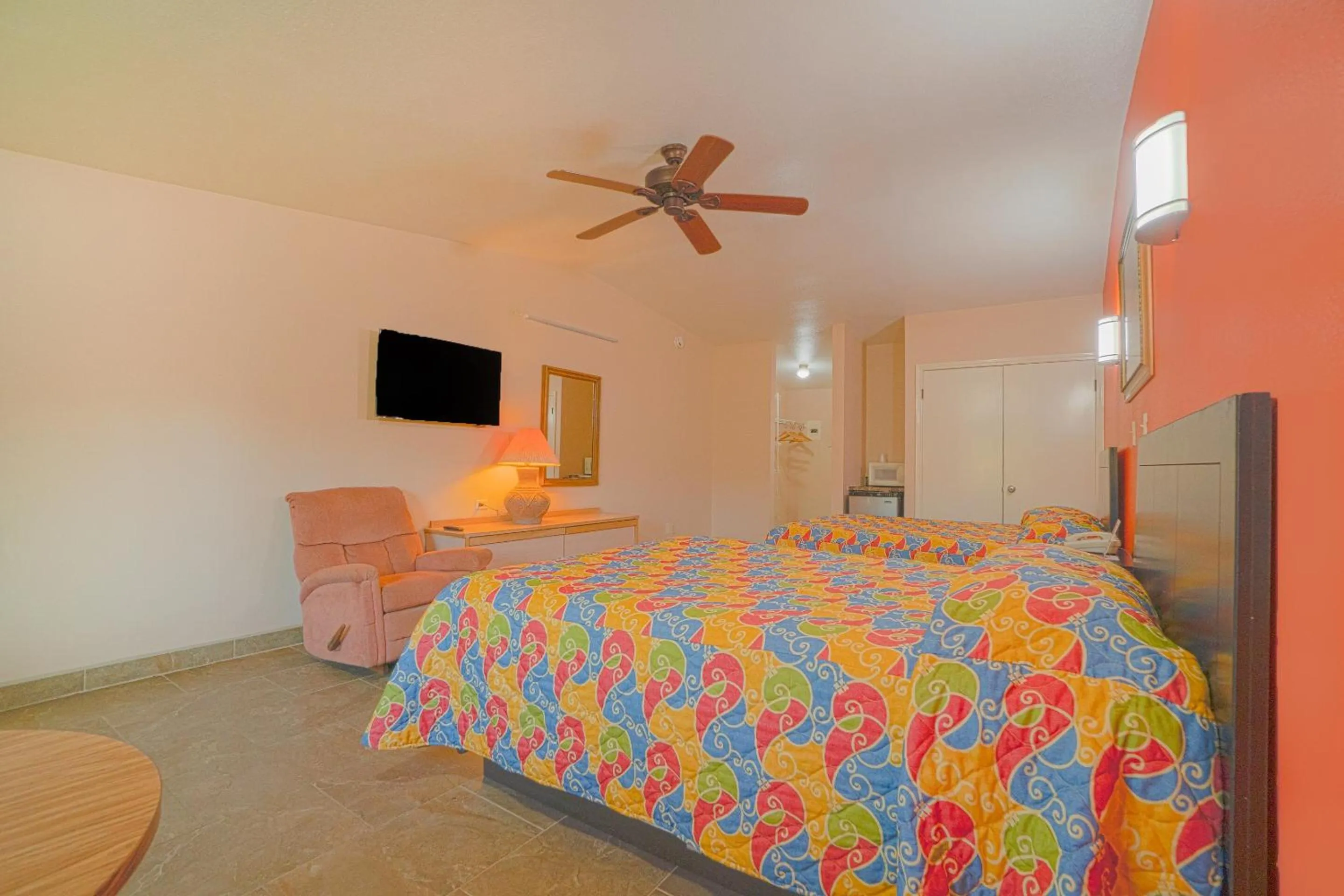 Bedroom, Bed in Vali Ho Motel By OYO Weslaco Mercedes