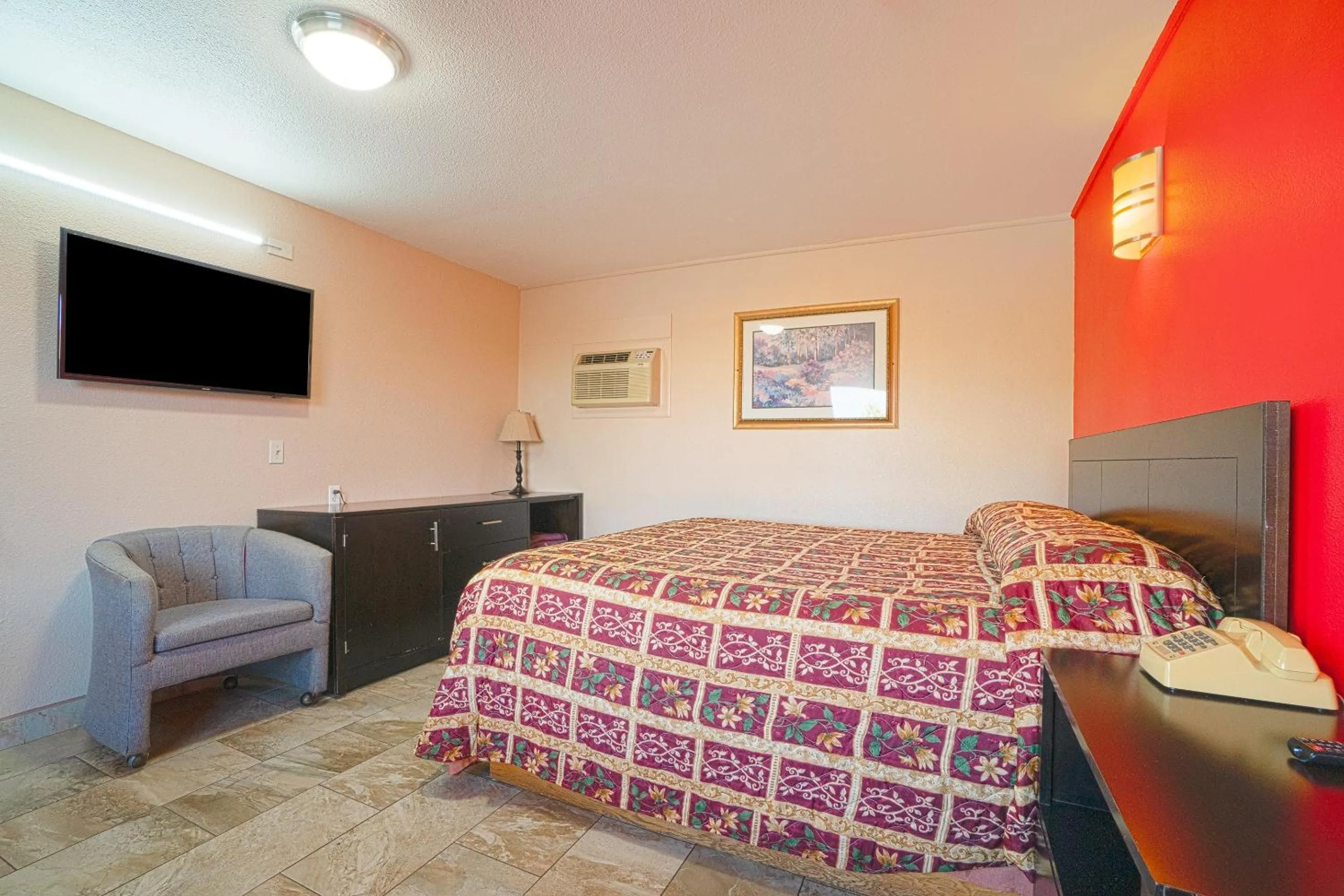 Bedroom, Bed in Vali Ho Motel By OYO Weslaco Mercedes