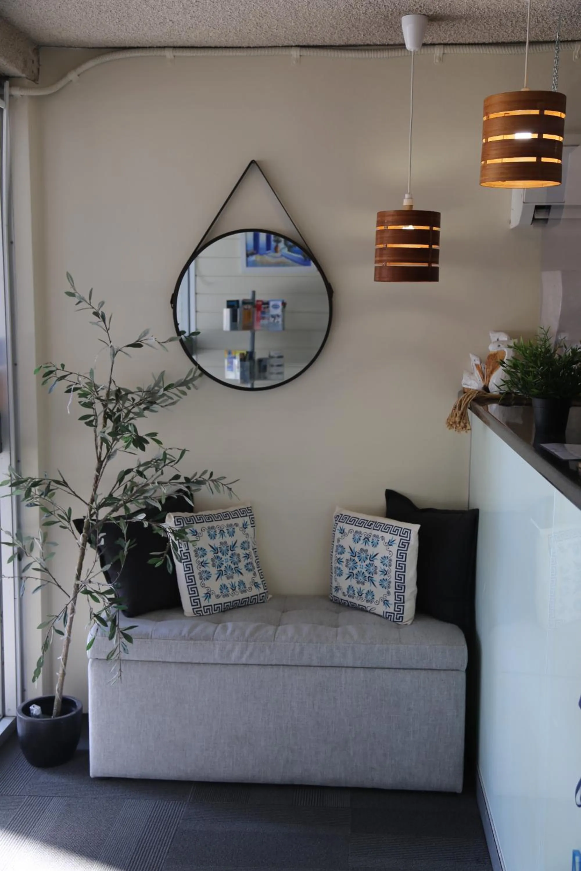 Zorba Waterfront Motel