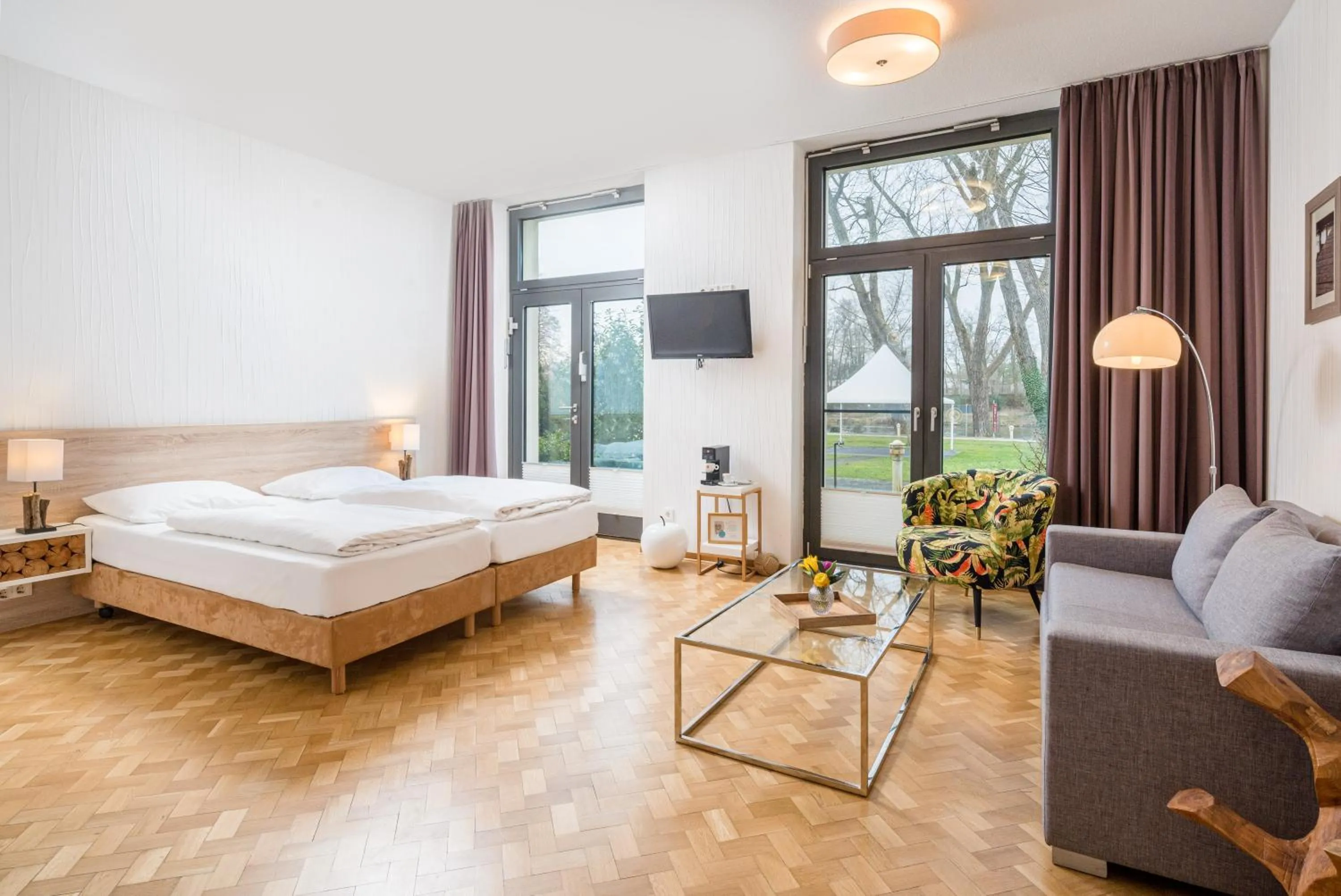 Living room, Bed in Haus am Spreebogen