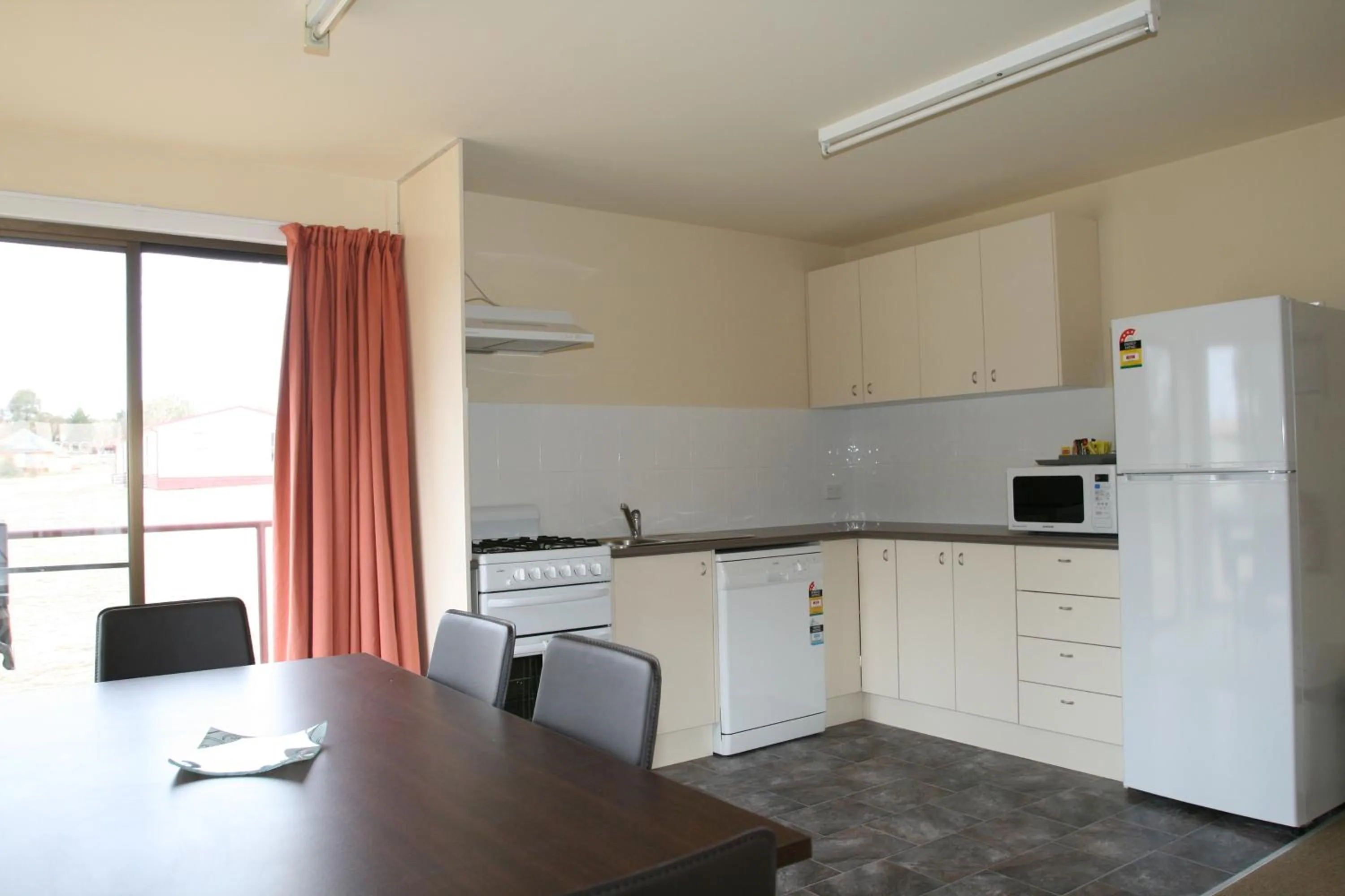 Kitchen or kitchenette in The Station Hotel