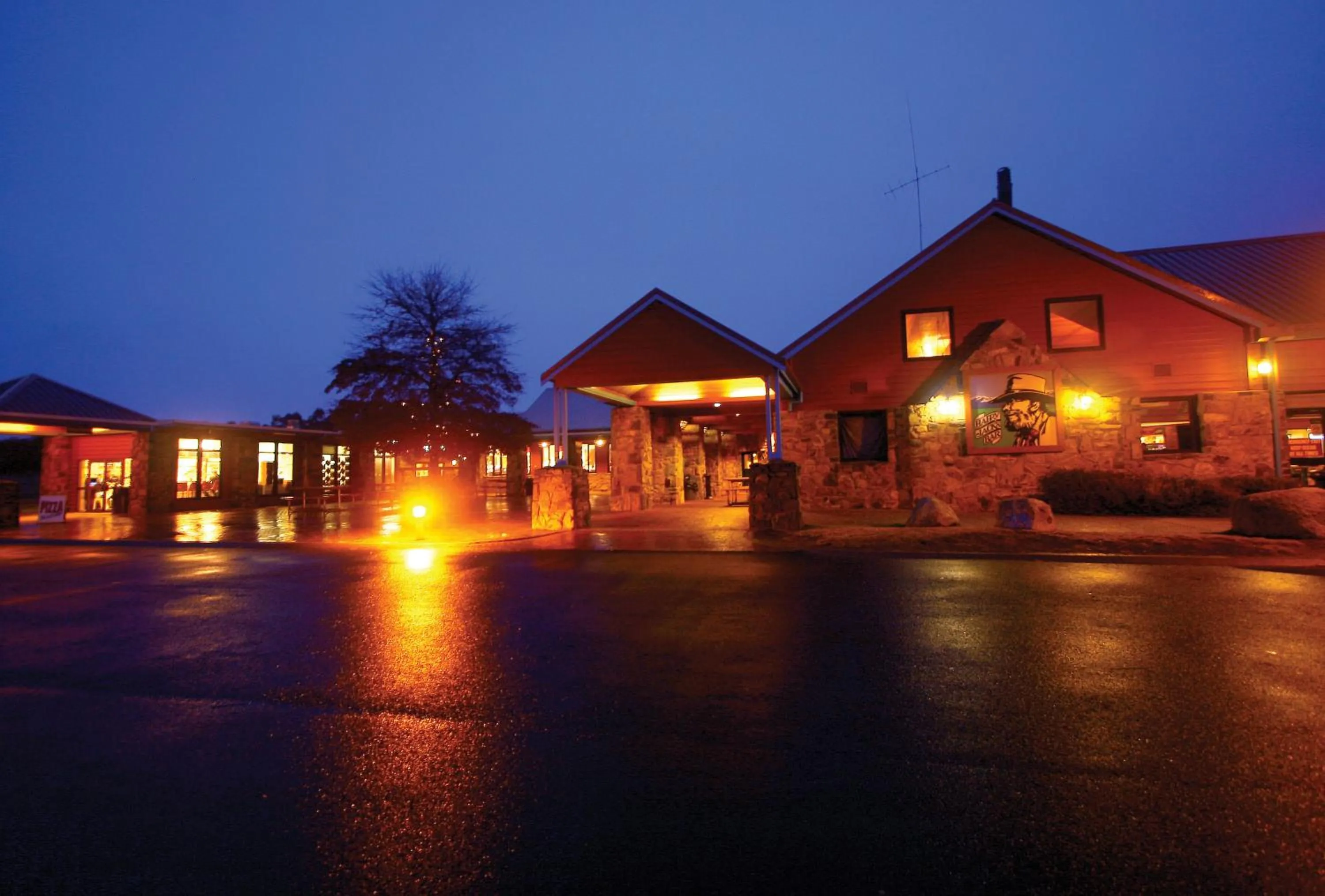 Facade/entrance in The Station Hotel