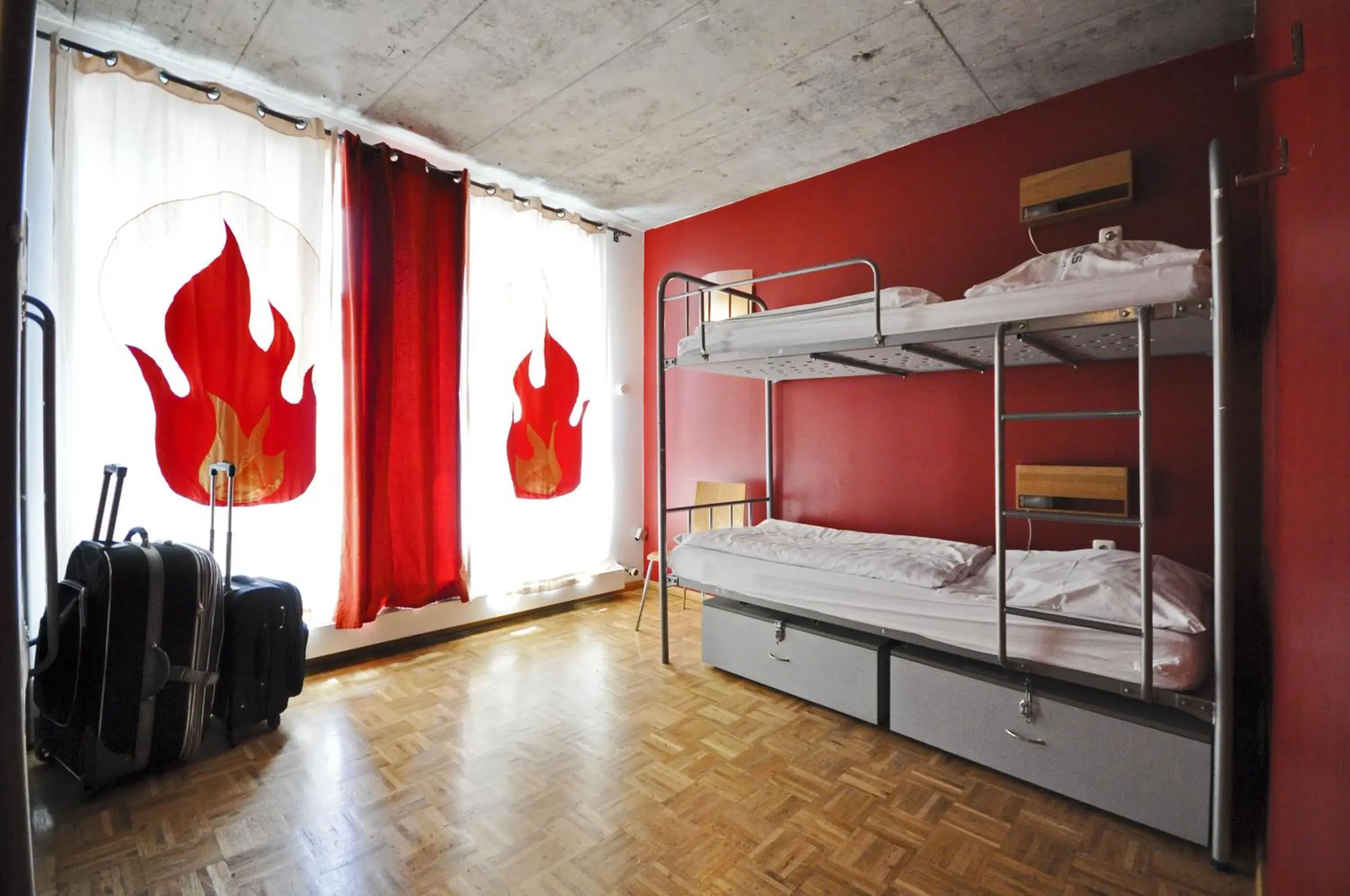 Classic Quadruple Room in Five Elements Hostel and Capsules Frankfurt Classic Quadruple Room in Five Elements Hostel and Capsules Frankfurt