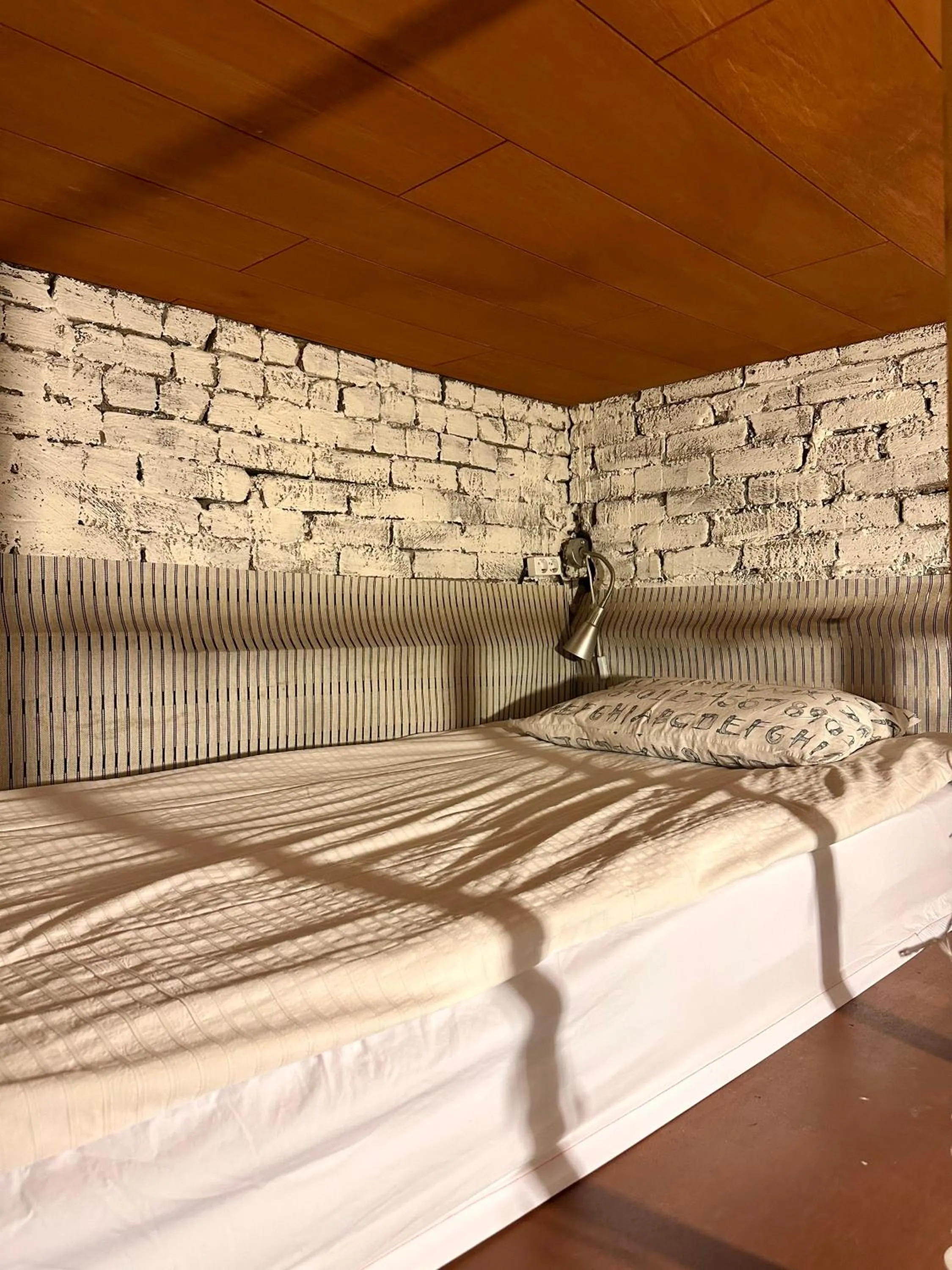 Bed in SISnBRO Guesthouse