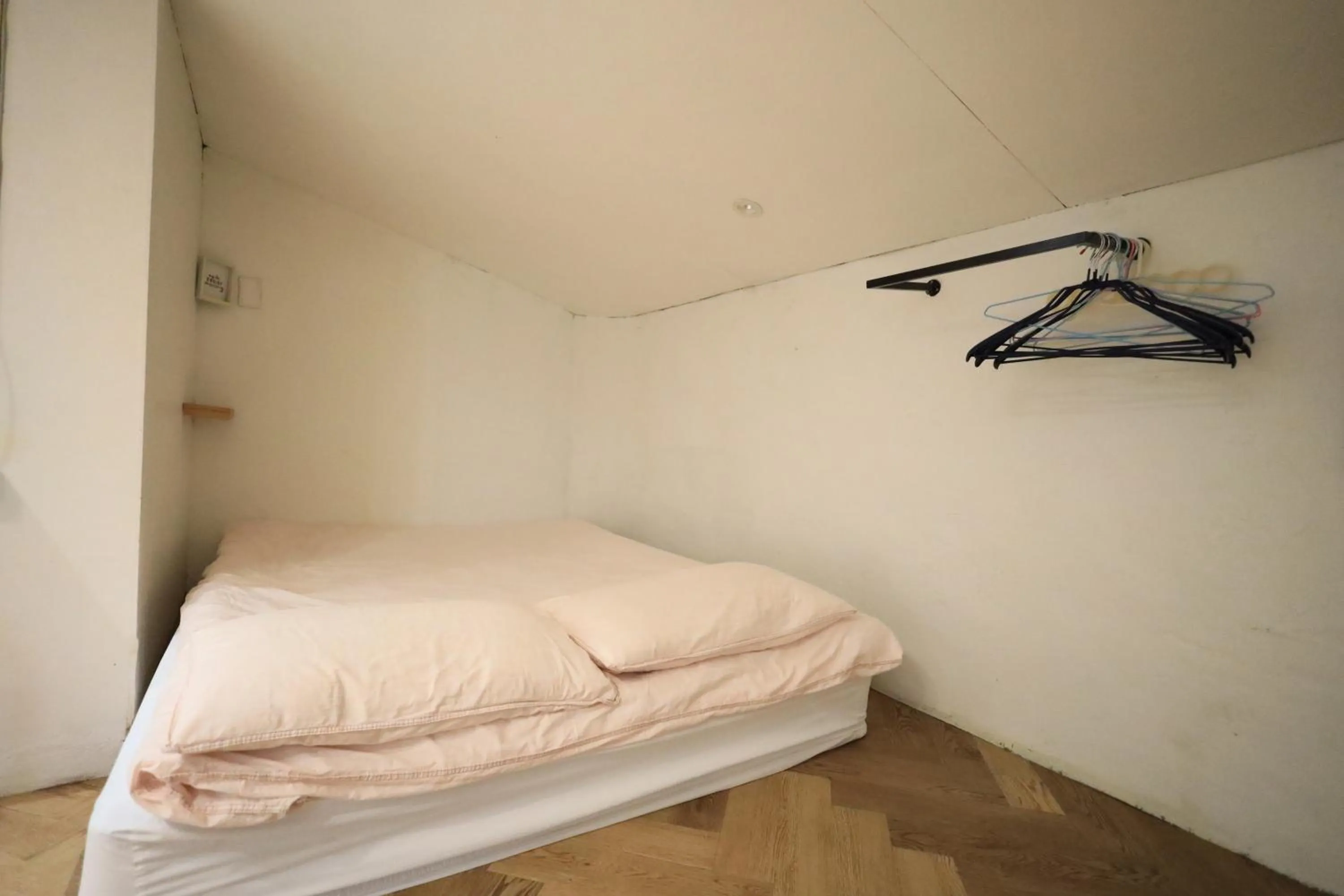 Bed in SISnBRO Guesthouse