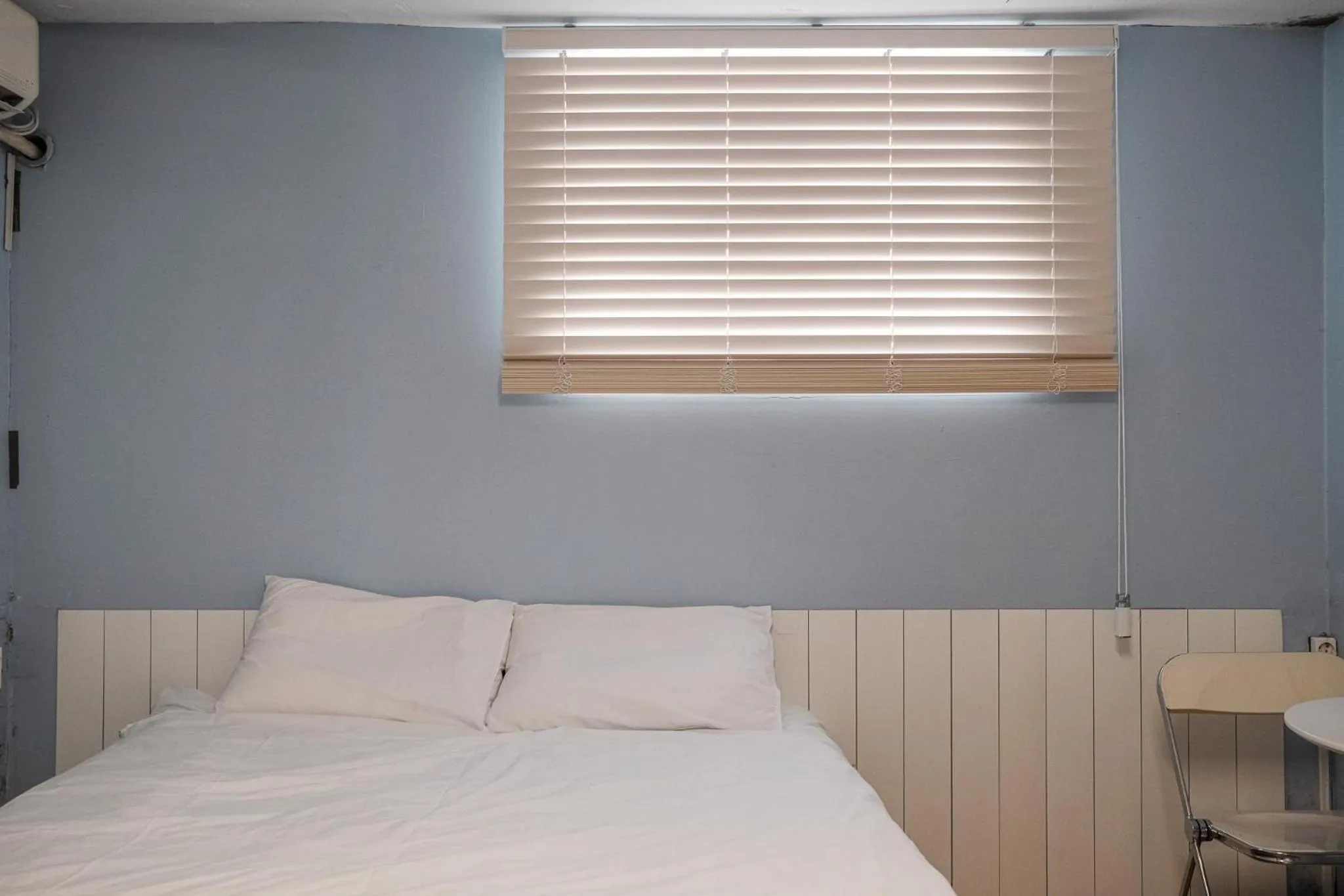 Bed in SISnBRO Guesthouse