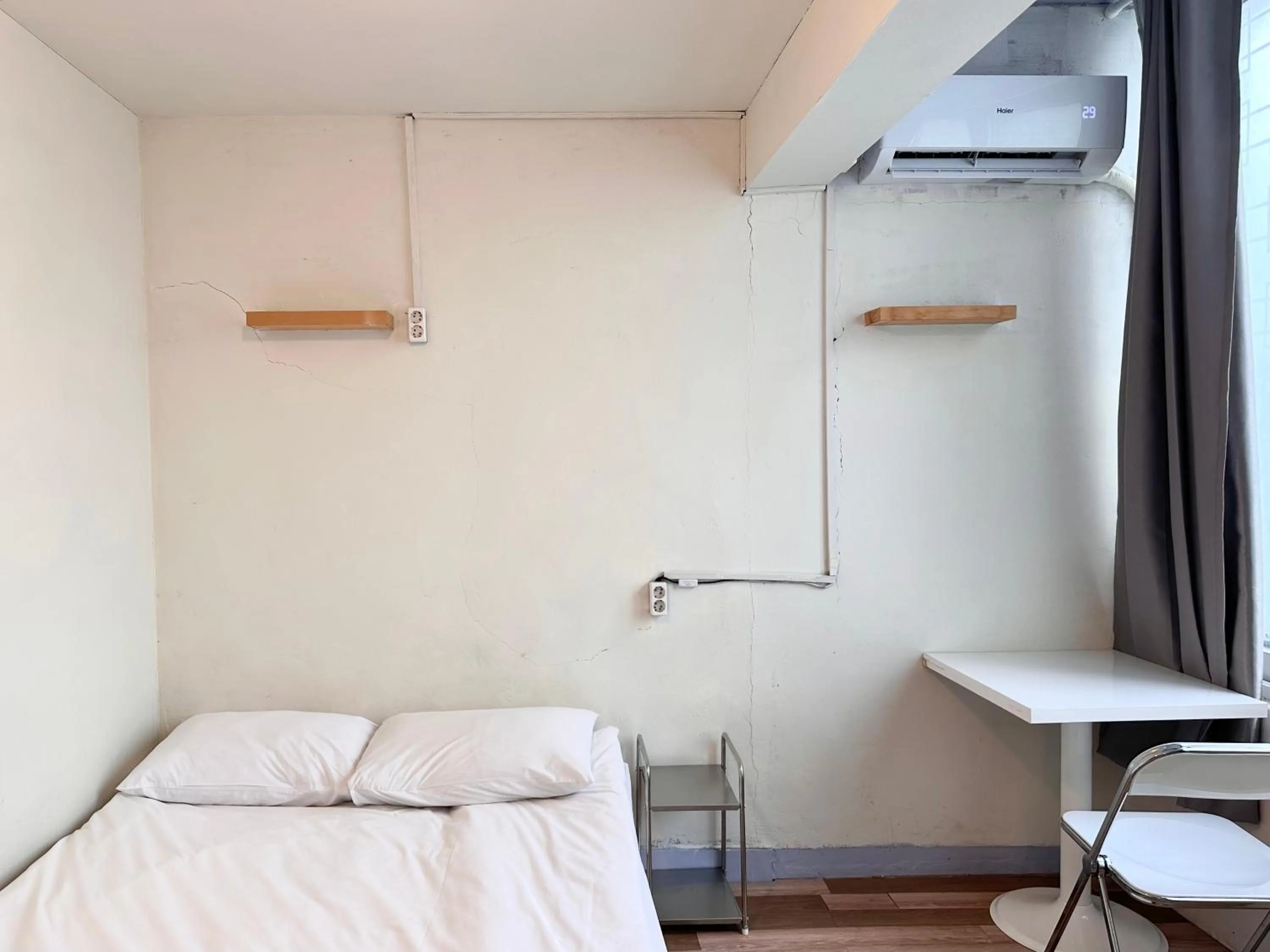 Bed in SISnBRO Guesthouse