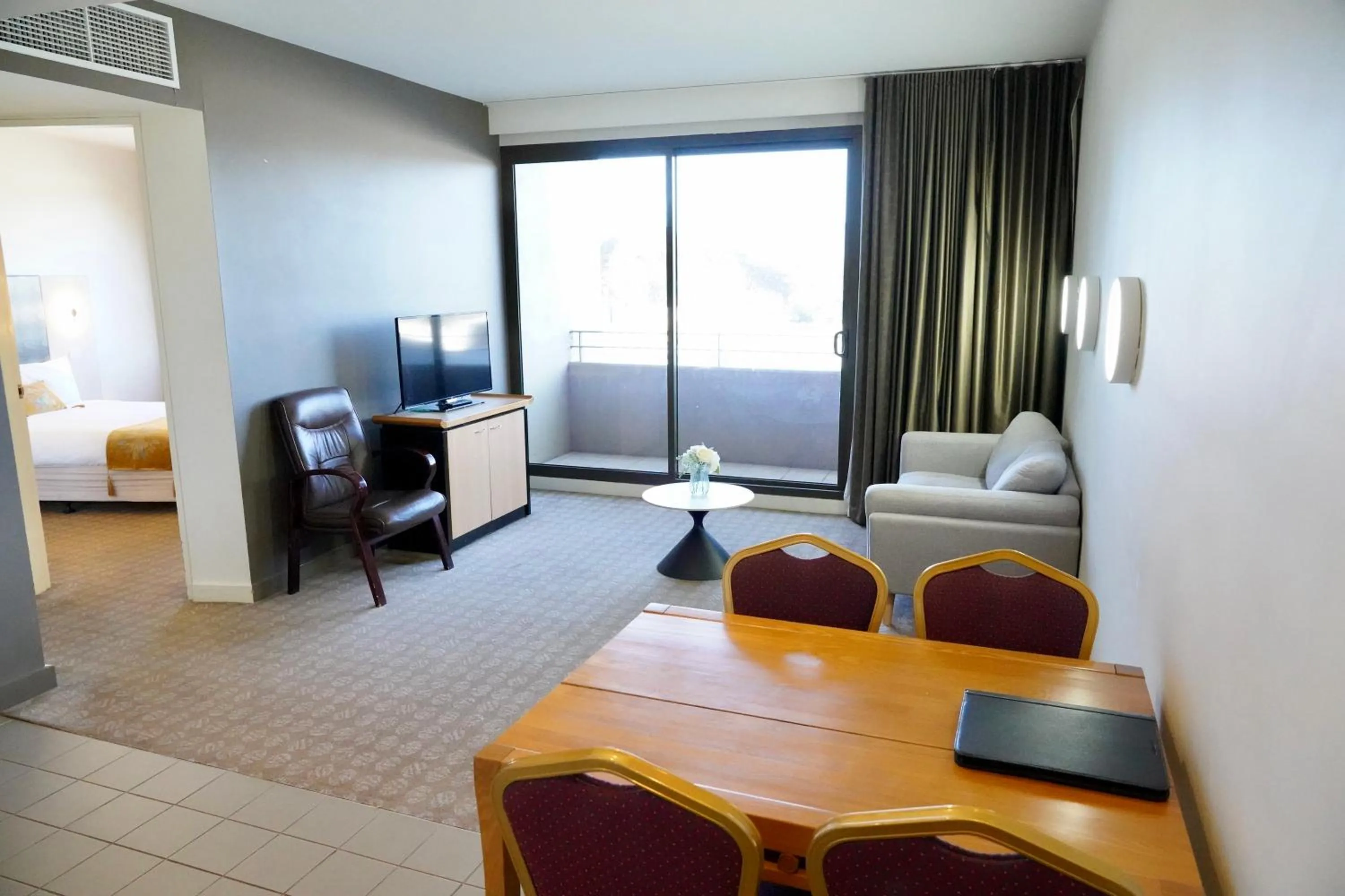 laundry, Bed in Golden Pebble Hotel