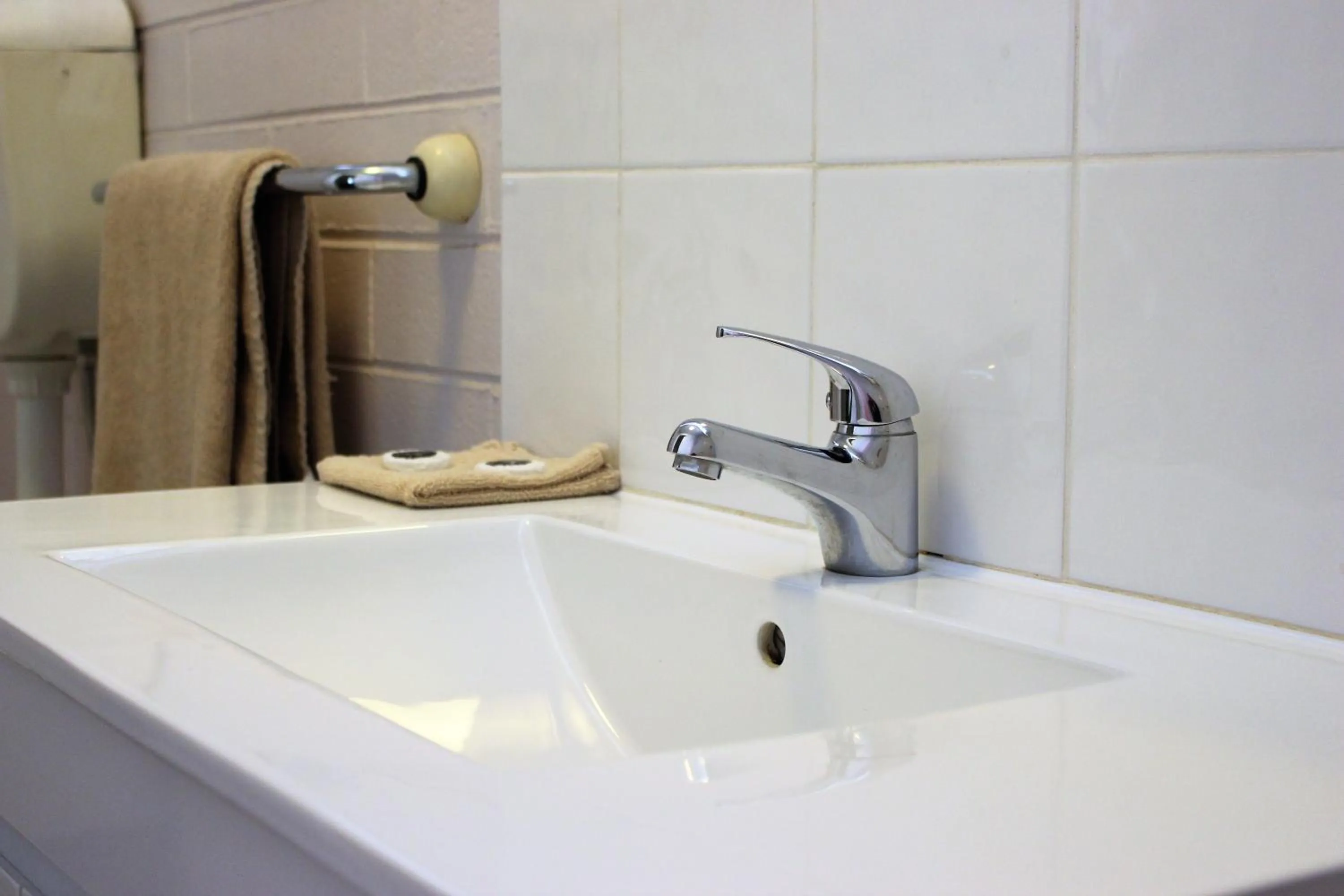 Shower in Motel Ringwood