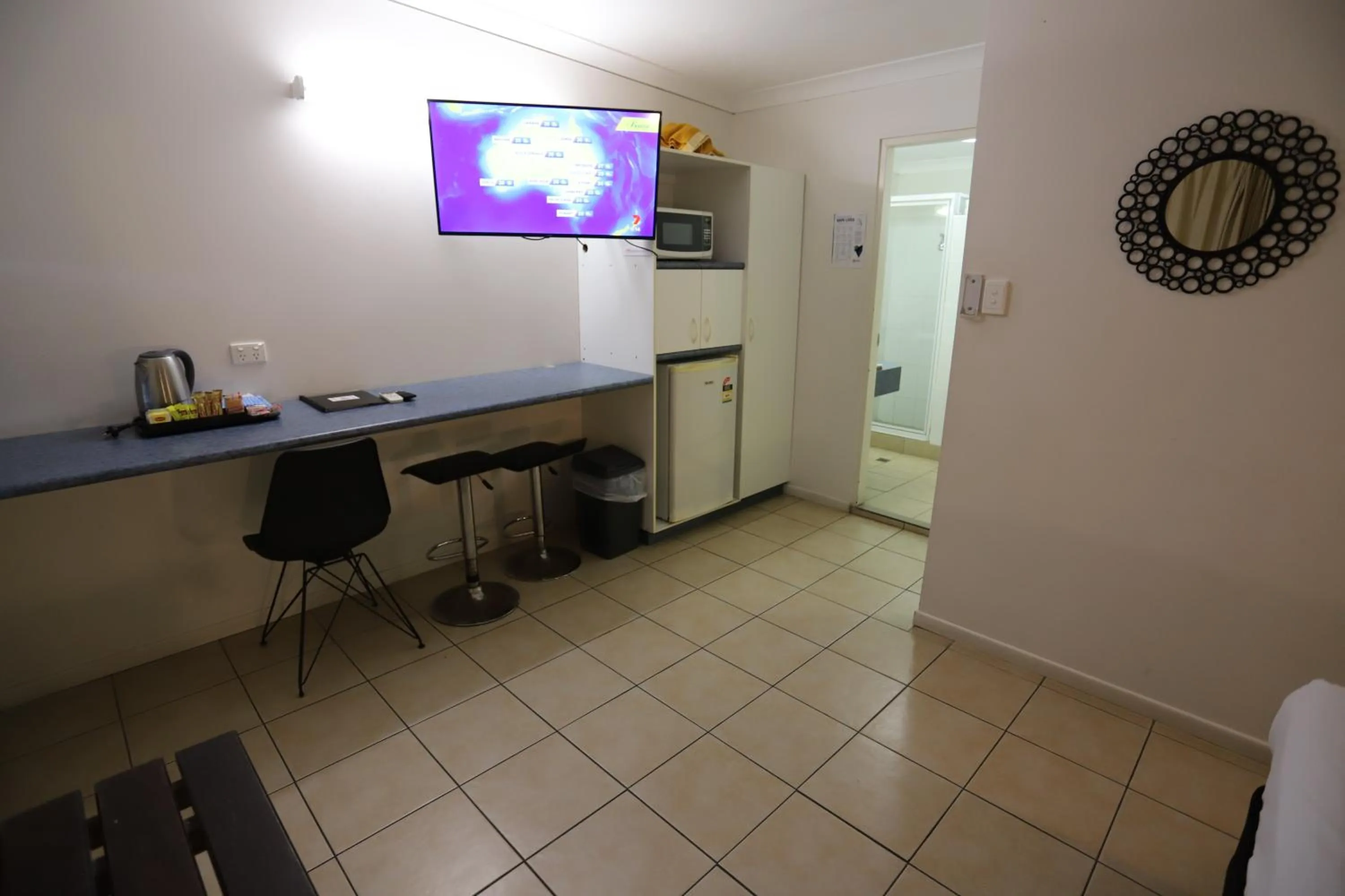 TV and multimedia in Tropic Coast Motel