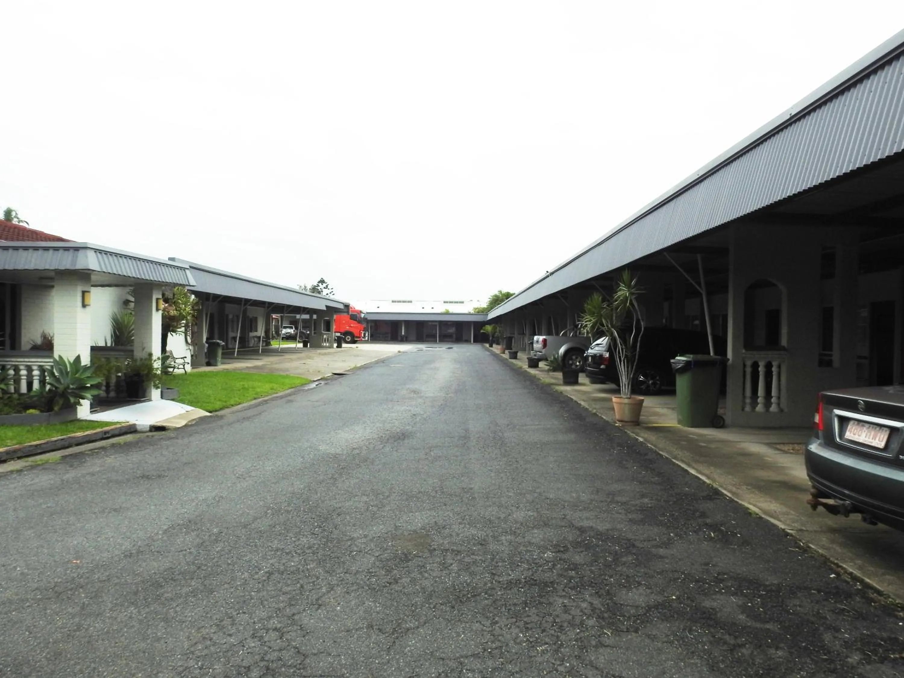 Property building in Tropic Coast Motel